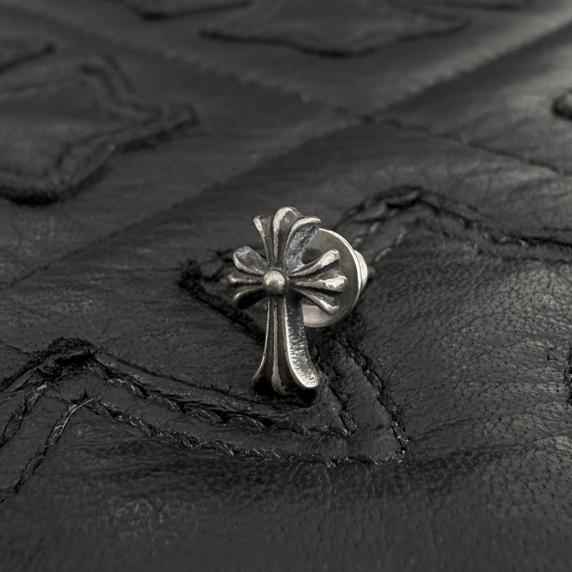 CHROME HEARTS CH Cross Stud Earring クロムハーツ CH クロス スタッズ イヤリング ピアス