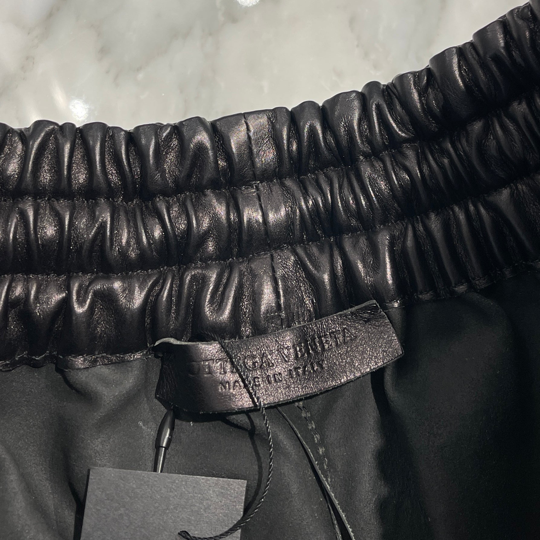 BOTTEGA VENETA Calf Skin Leather Shorts 633447 VKVL0 Size 48