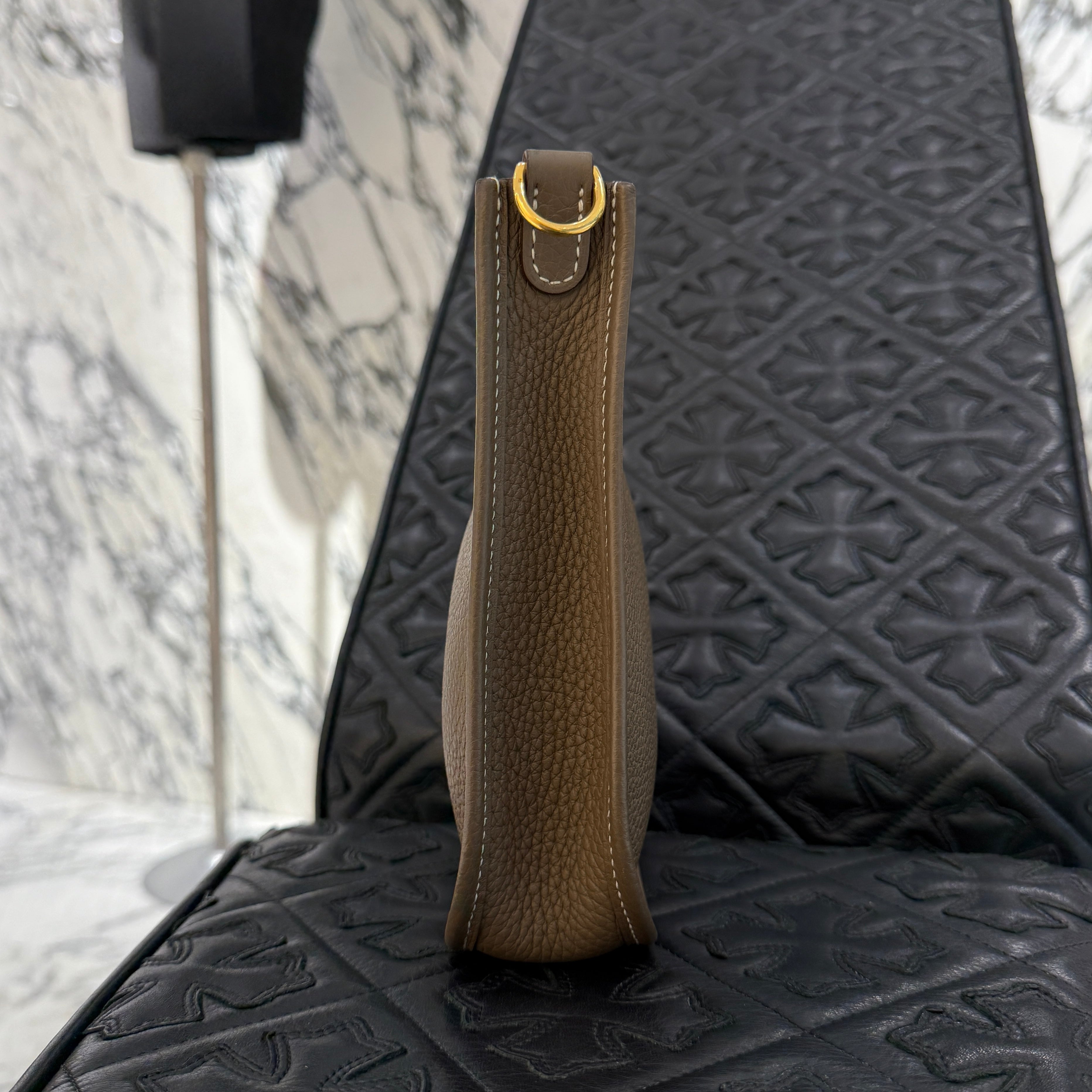 HERMES Evelyn Amazon TPM "Etoupe" B刻印 エルメス エブリン アマゾン TPM "エトゥープ" レザーショルダーバッグ B刻印