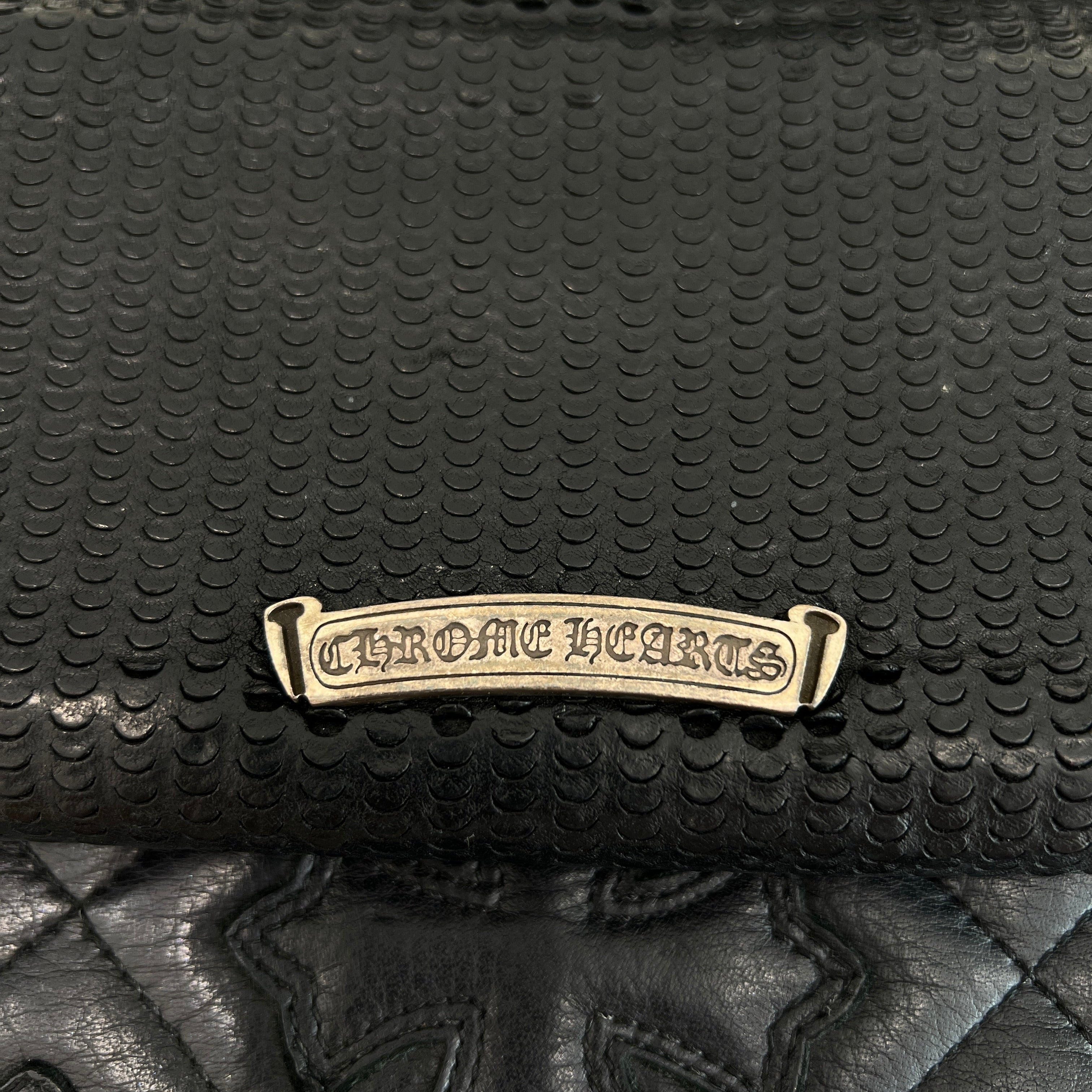 CHROME HEARTS Scroll Logo Label Round Zip Wallet クロムハーツ