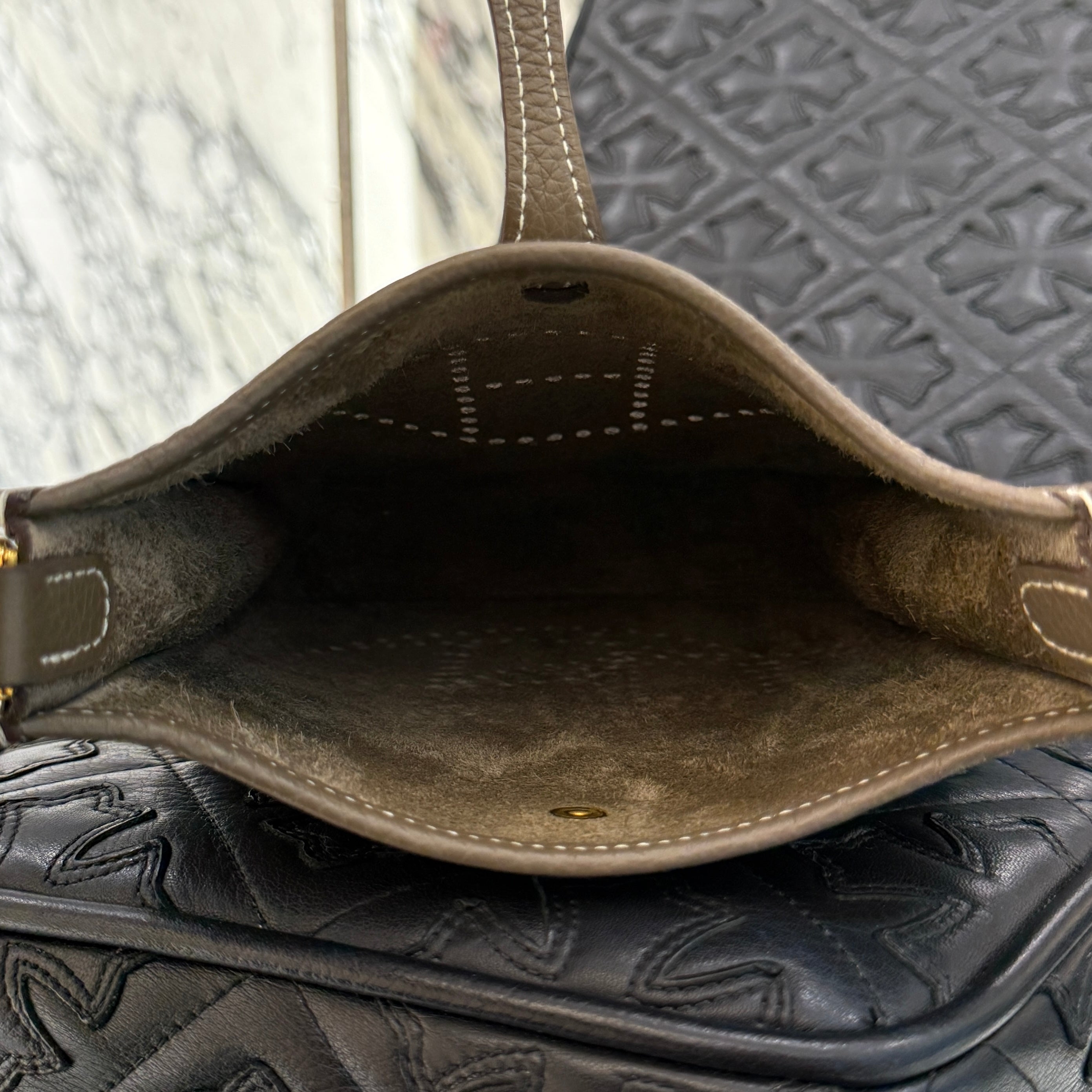 HERMES Evelyn Amazon TPM "Etoupe" B刻印 エルメス エブリン アマゾン TPM "エトゥープ" レザーショルダーバッグ B刻印