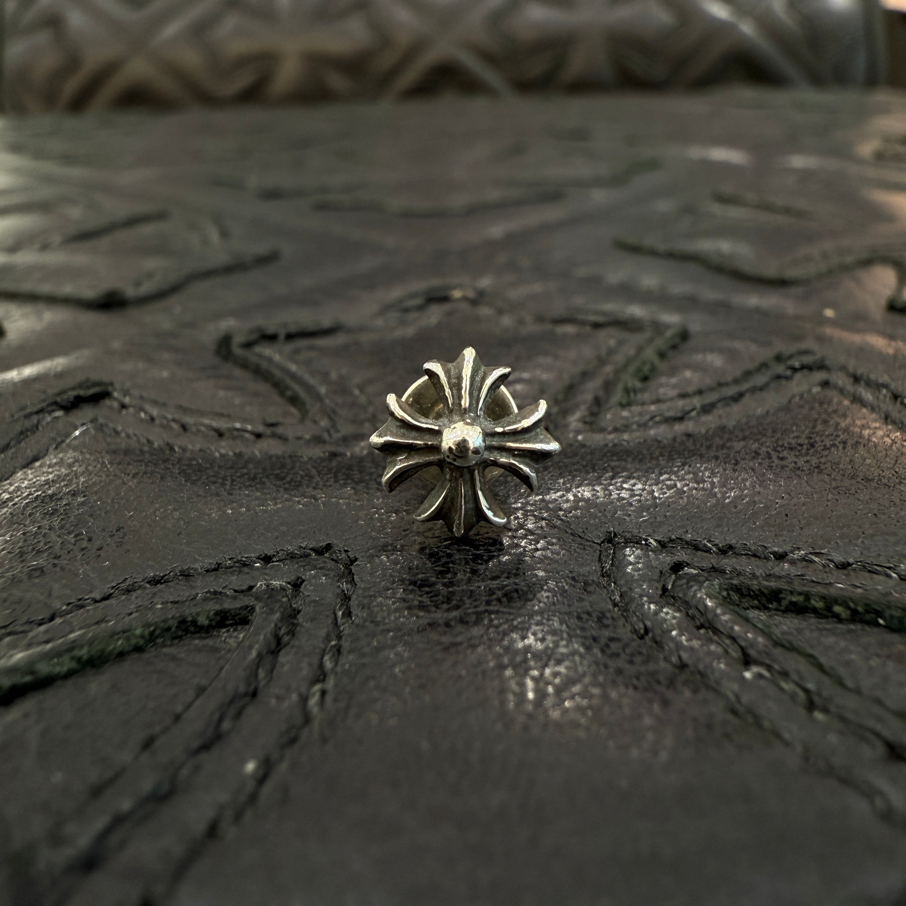 CHROME HEARTS CH Plus Cross Stud Earring クロムハーツ CHプラス クロス スタッズ イヤリング ピアス