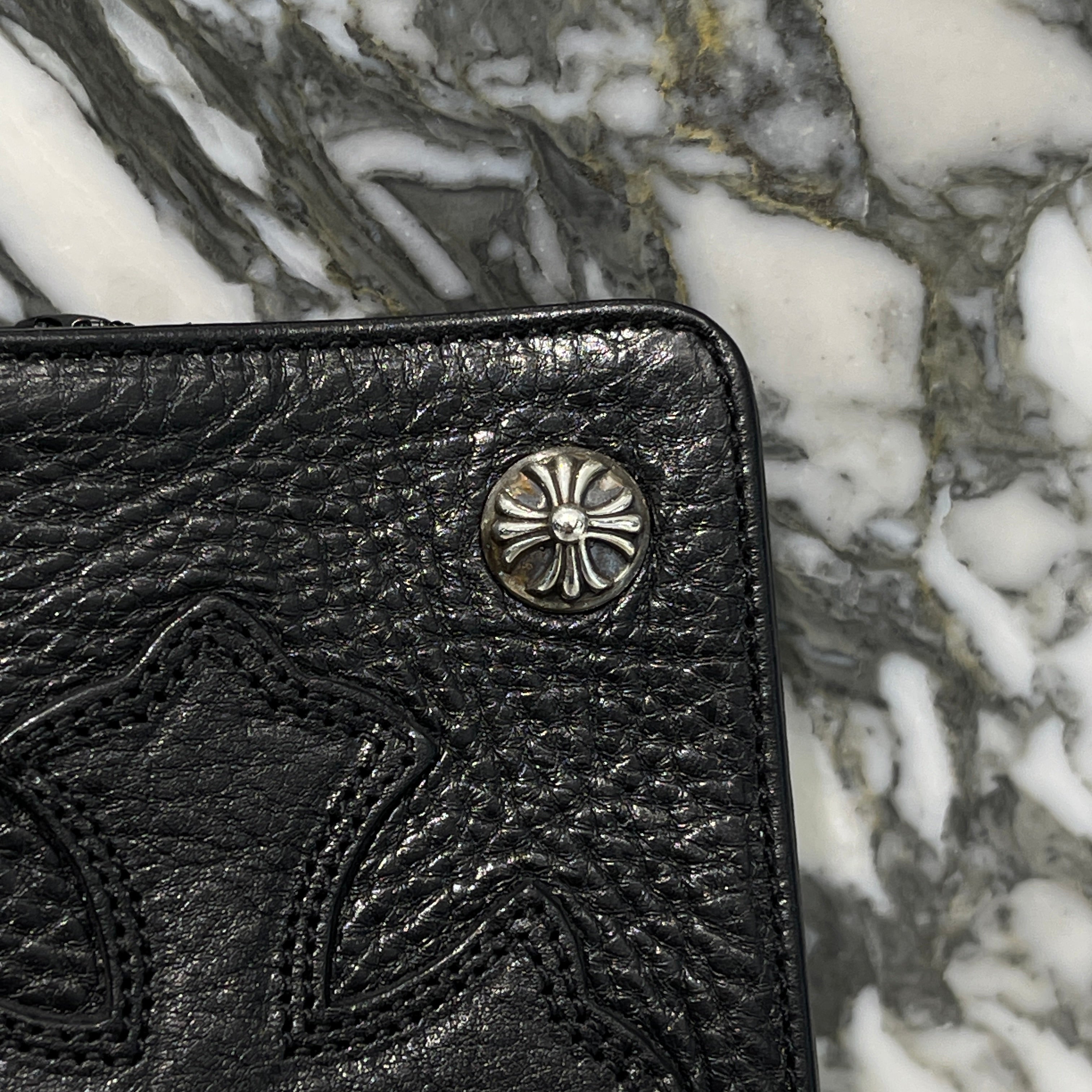 CHROME HEARTS 1 Zip Cross Patch Heavy Leather Wallet クロムハーツ