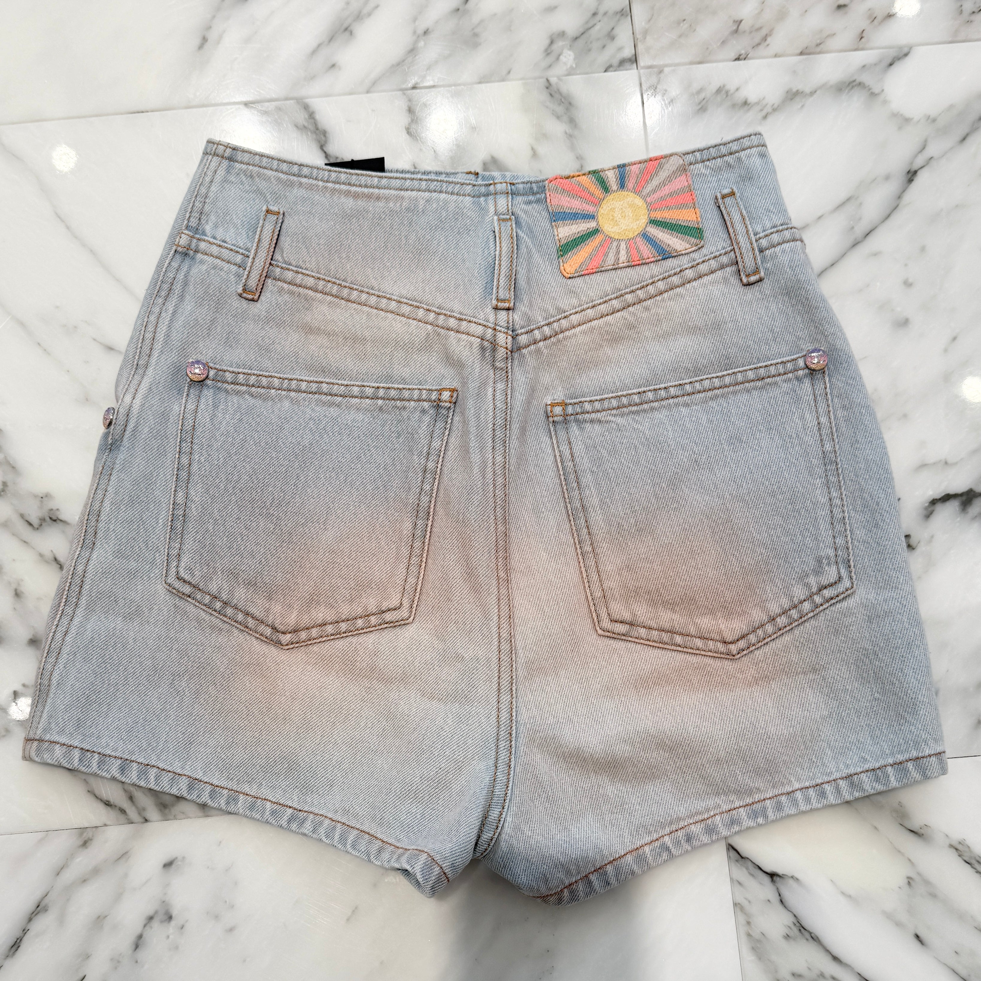 CHANEL 2024 Cruise Gradient Mini Denim Shorts P75403V68290 Size 34 シャネル 2024クルーズ グラデーション ミニ デニムショーツ サイズ34