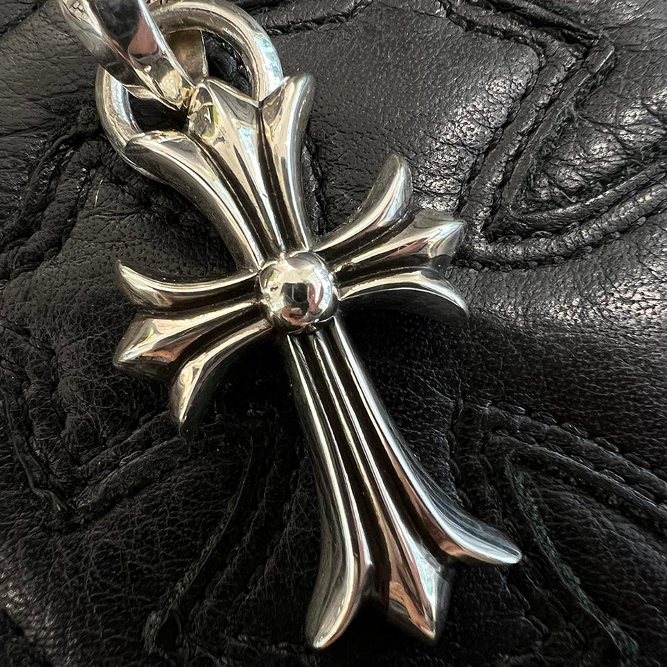 CHROME HEARTS Small CH Cross Pendant With Bail クロムハーツ スモール CHクロス ペンダント ウィズ ベイル シルバー925