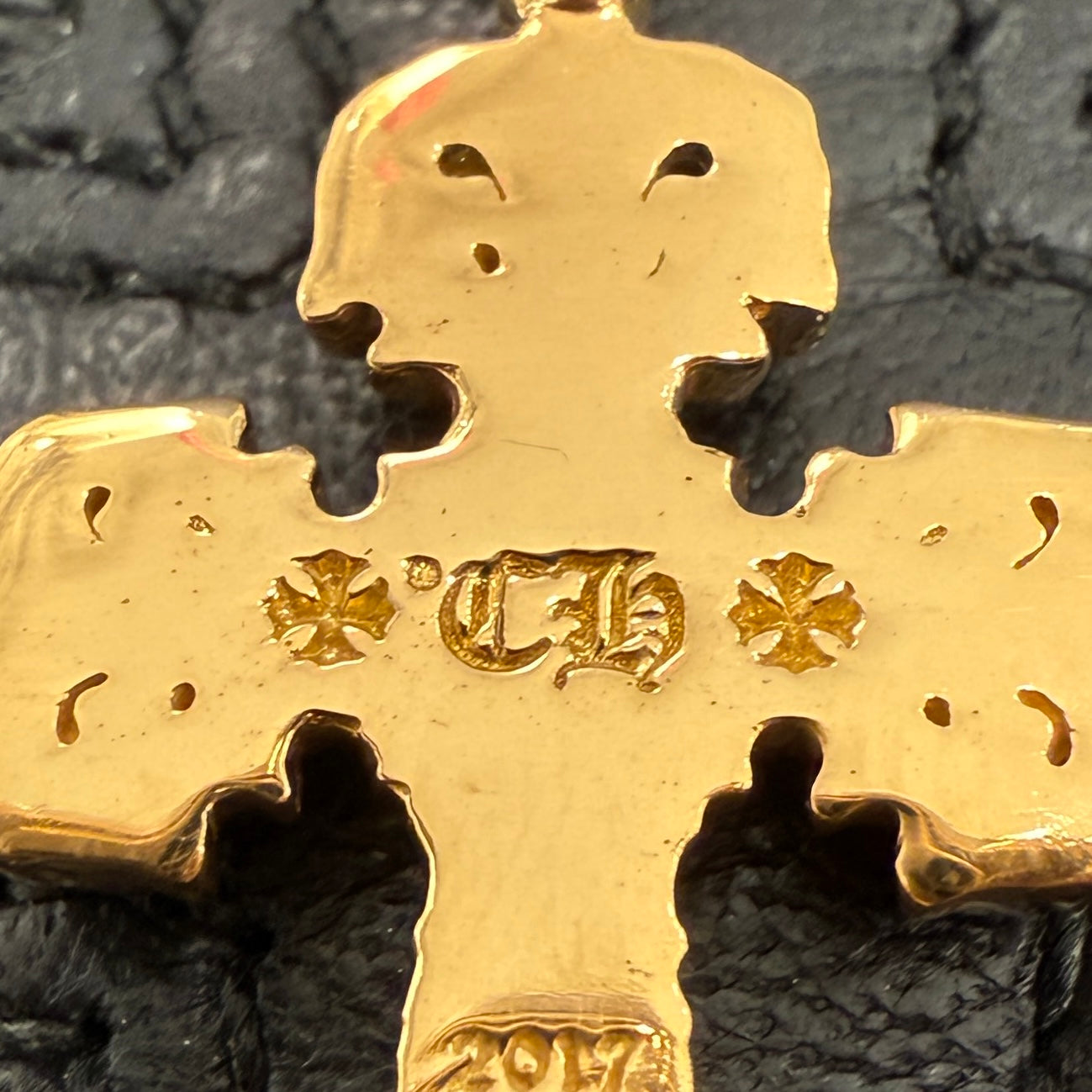 CHROME HEARTS 22K Tiny Filigree Cross Pave Diamond Pendent Top