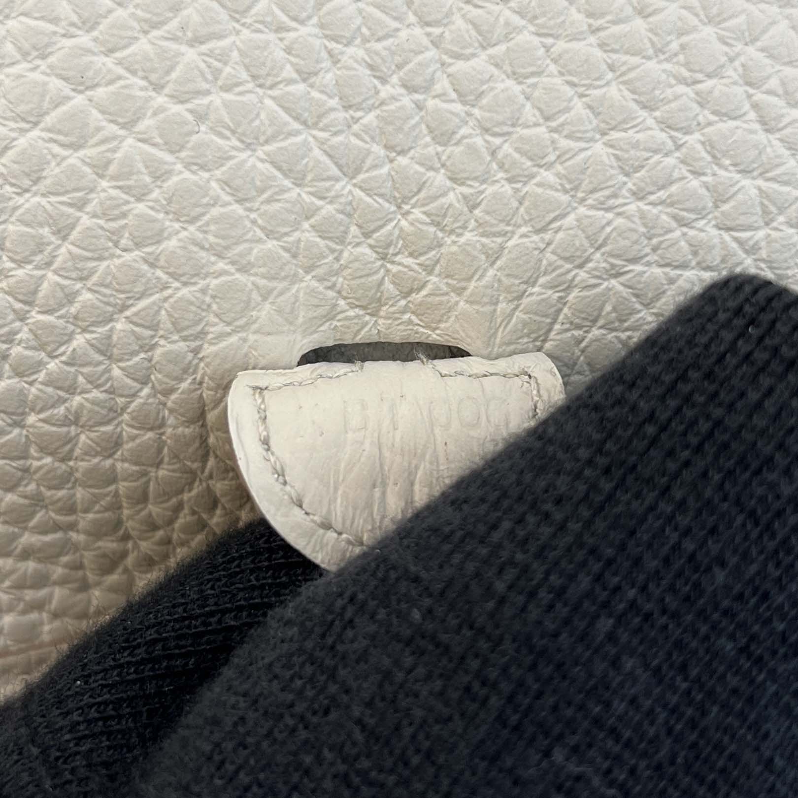 HERMES Evelyn Amazon TPM "Craie" K刻印 エルメス エブリン アマゾン TPM "クレ" レザーショルダーバッグ K刻印