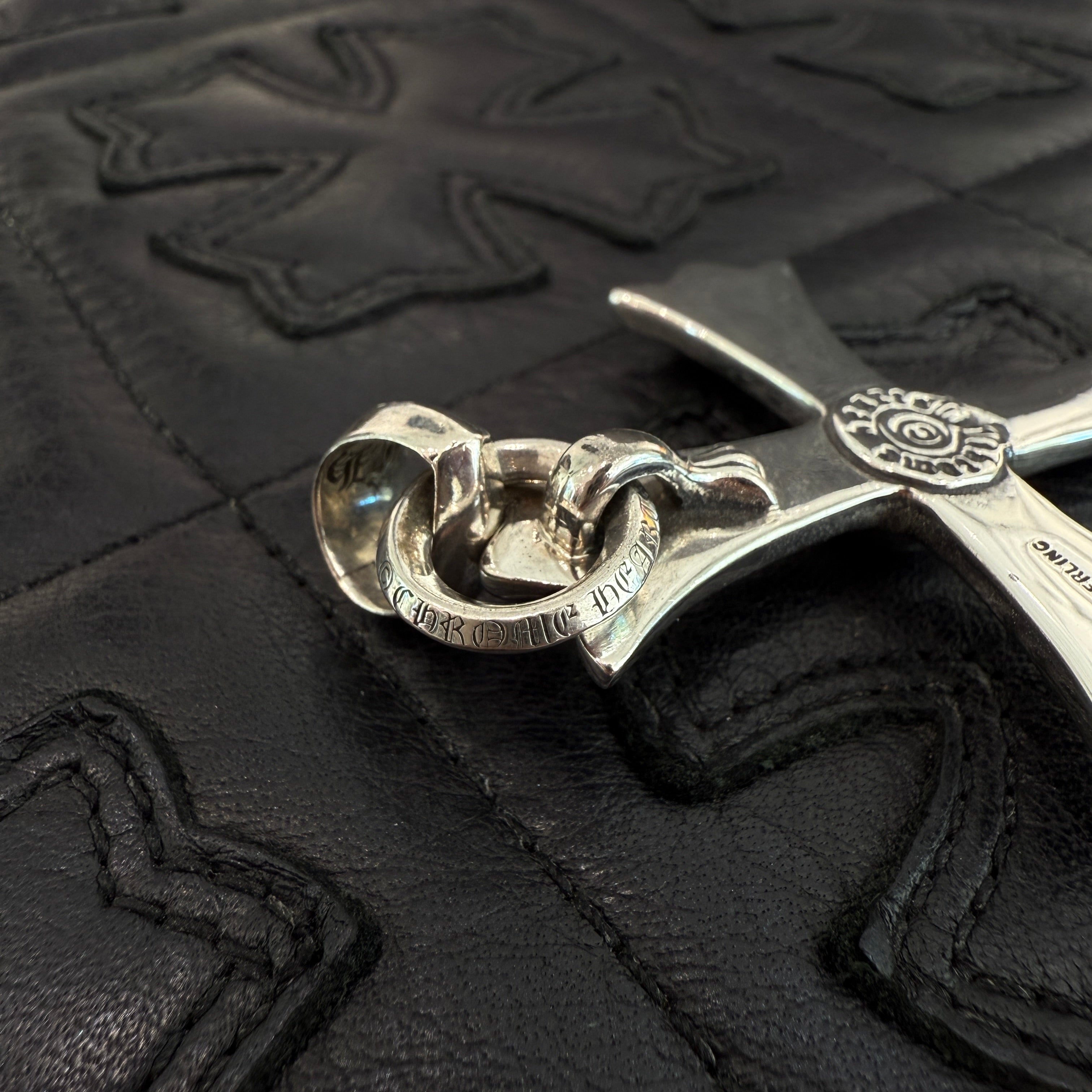 CHROME HEARTS Large Cross With Bail Pendant Top クロムハーツ ラージクロス ウィズ ベイル ペンダントトップ