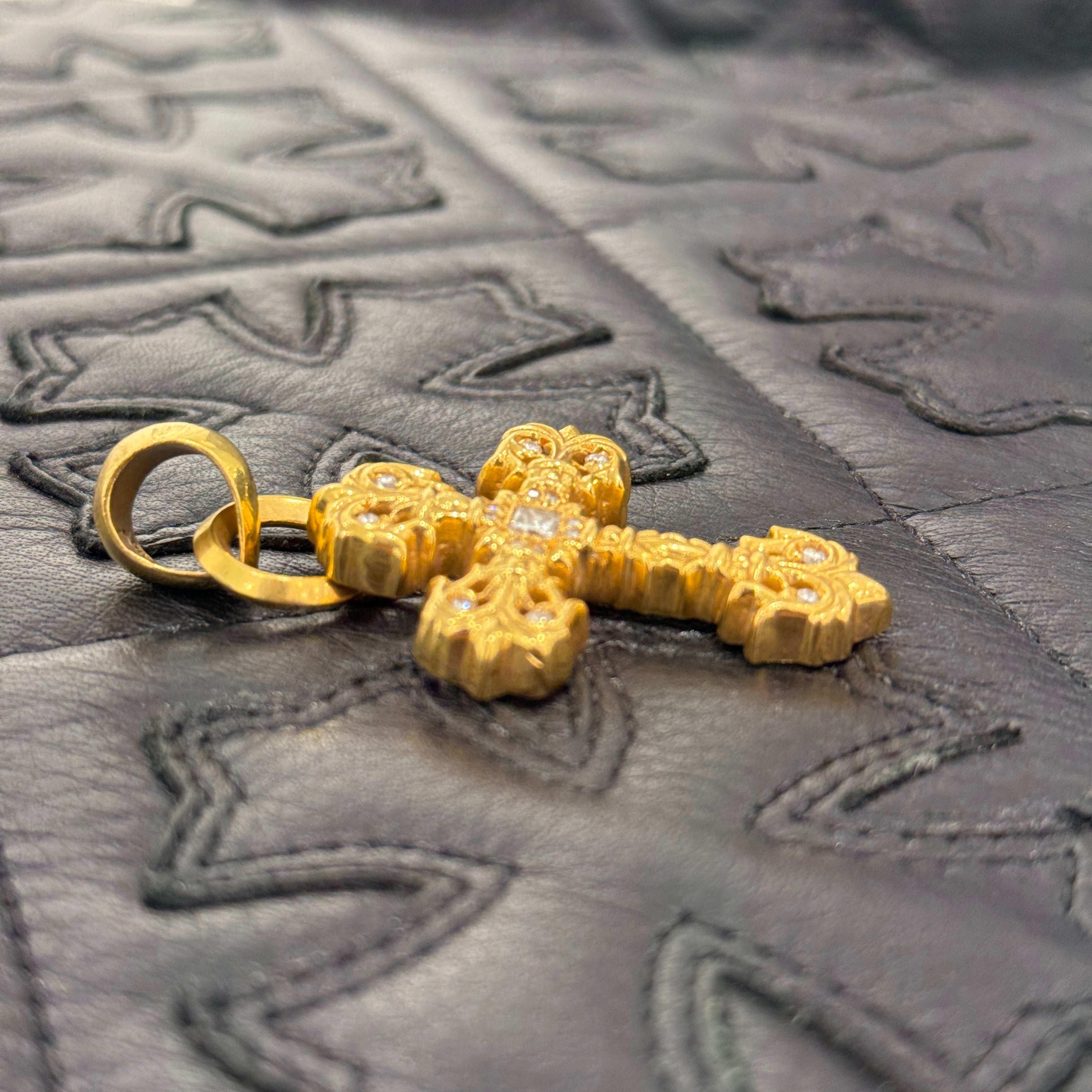 CHROME HEARTS 22K Filig Cross-XSM P D Pendant Top クロムハーツ 22K フィリグリークロスXS PAVEダイヤ ゴールド ペンダントトップ