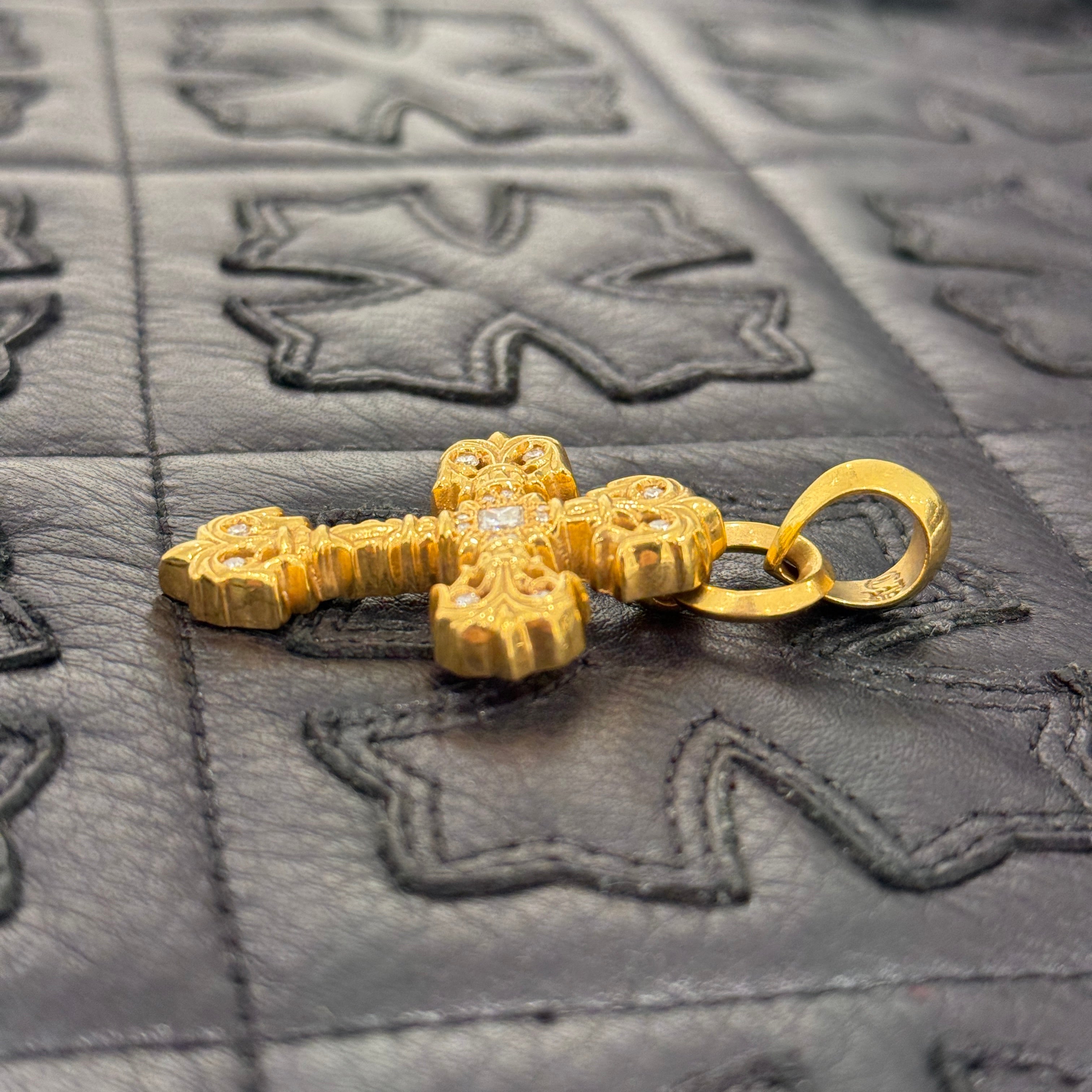 CHROME HEARTS 22K Filig Cross-XSM P D Pendant Top クロムハーツ 22K フィリグリークロスXS PAVEダイヤ ゴールド ペンダントトップ