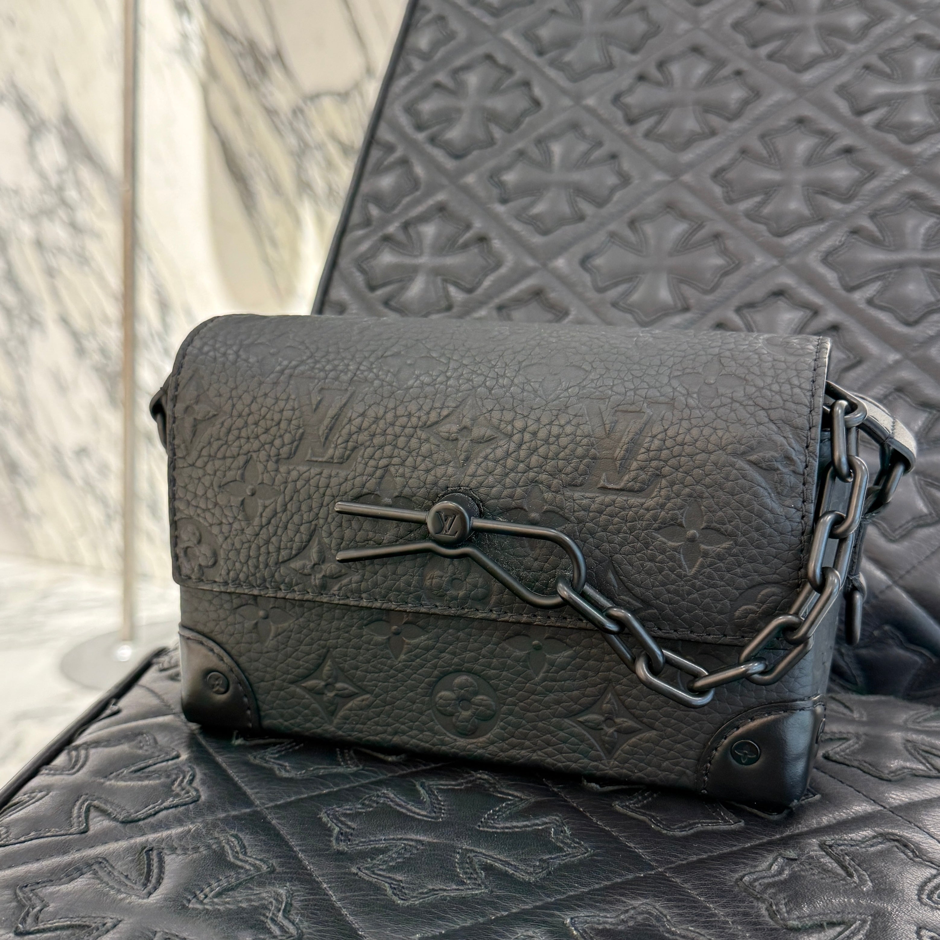 LOUIS VUITTON Steamer Wearable Wallet M81746 ルイヴィトン