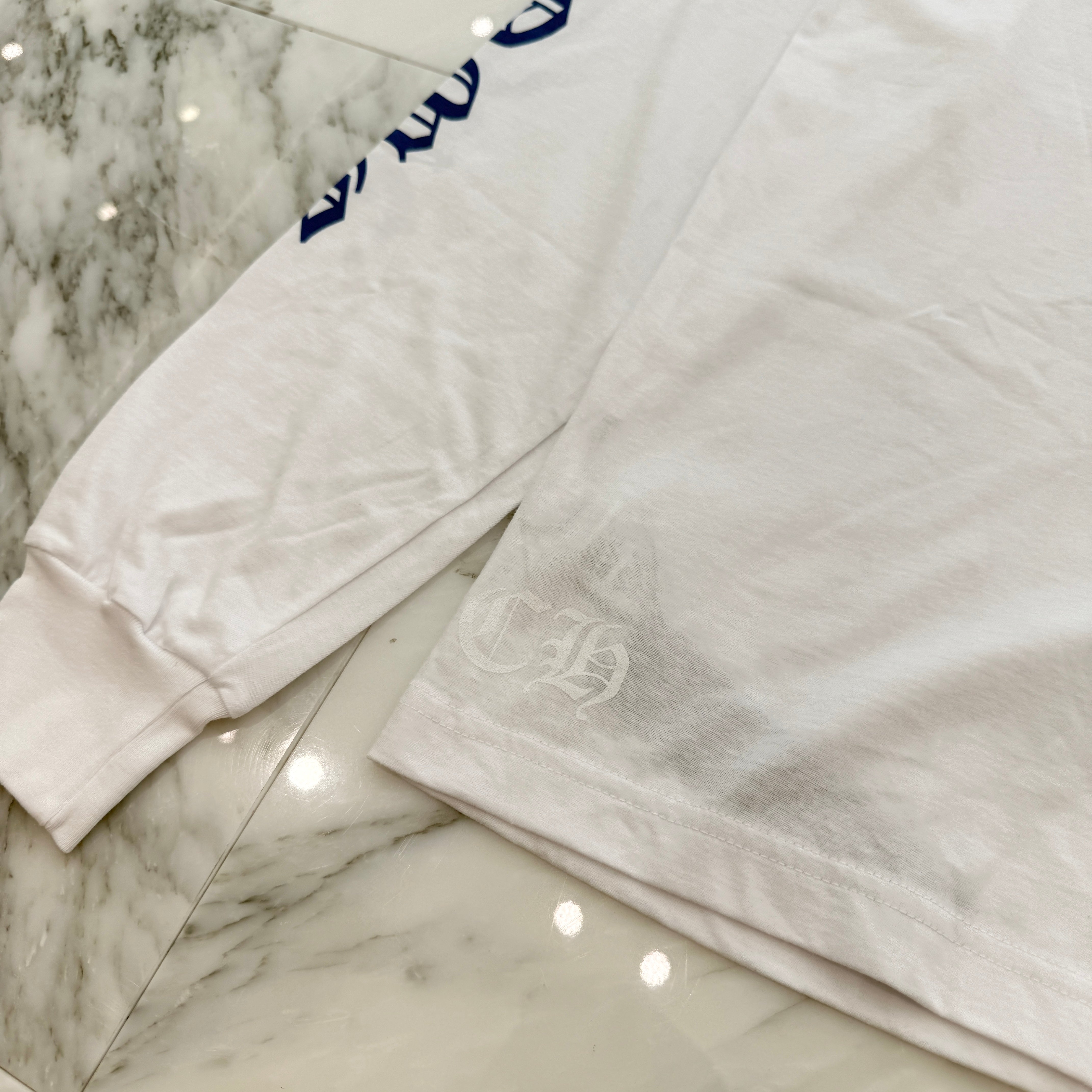 CHROME HEARTS 2025SS Old English Neck Logo Neon Blue Long Sleeve Tee Size M クロムハーツ オールドイングリッシュ ネックロゴ ネオンブルー ロングスリーブ Tシャツ サイズM