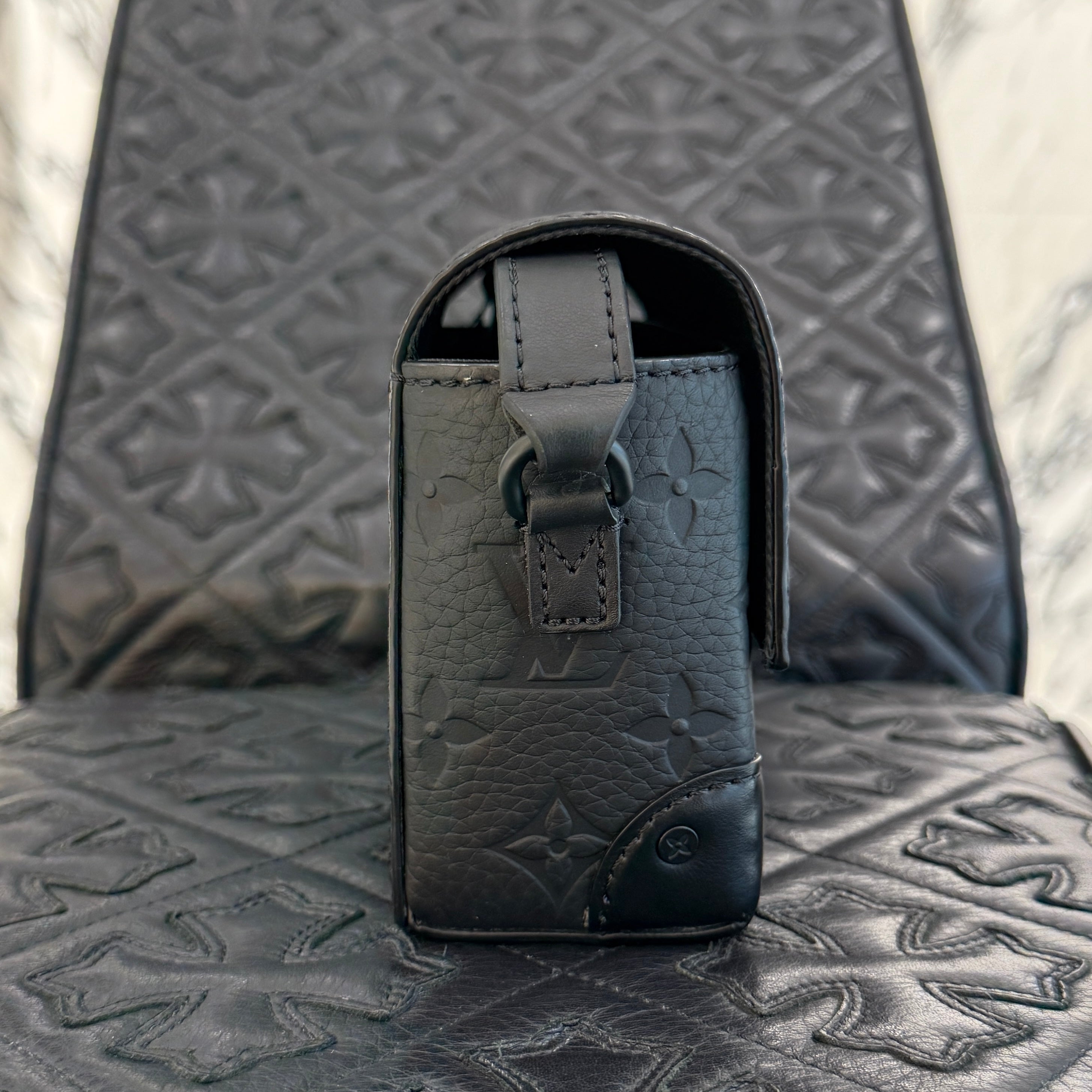 LOUIS VUITTON Steamer Wearable Wallet M81746 ルイヴィトン