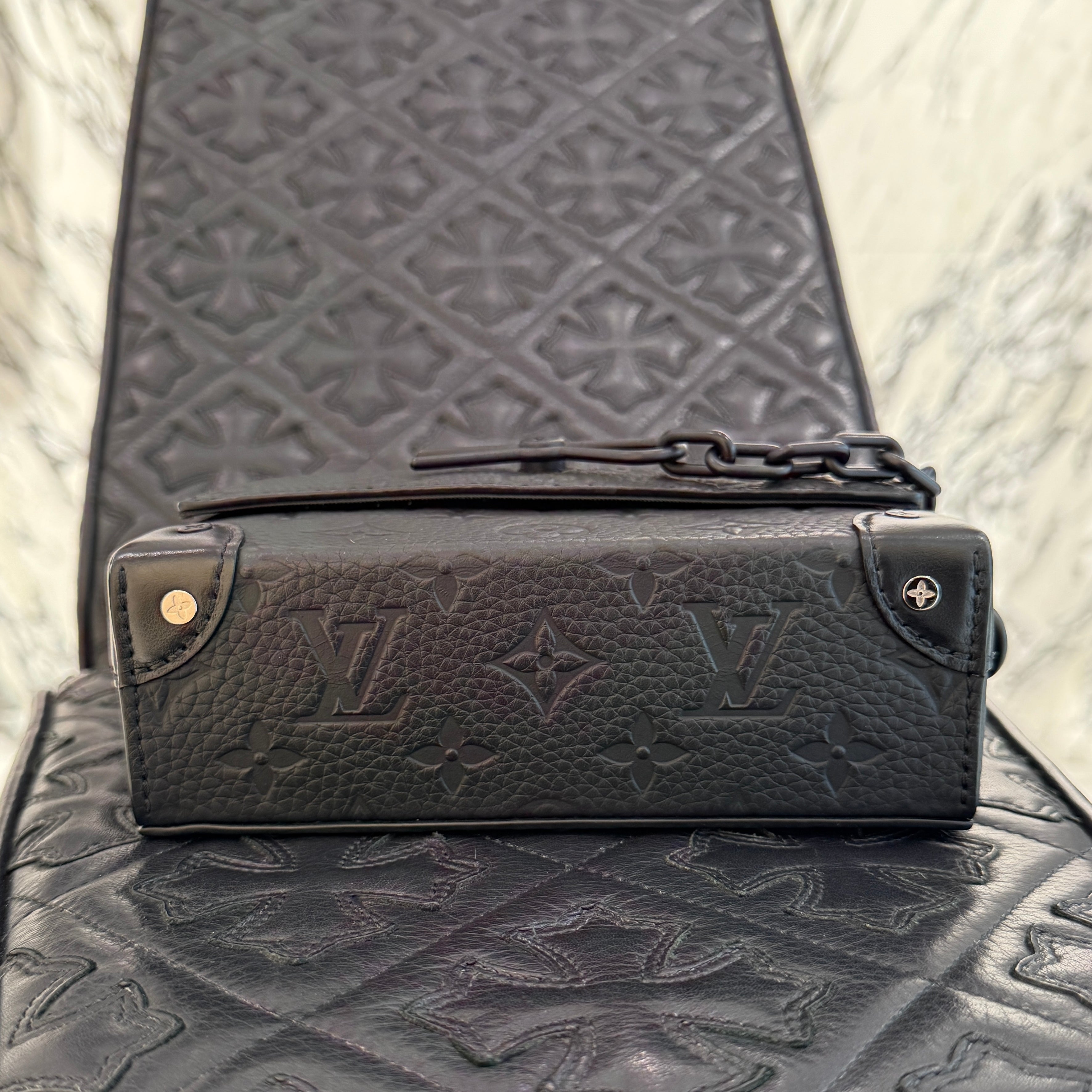 LOUIS VUITTON Steamer Wearable Wallet M81746 ルイヴィトン