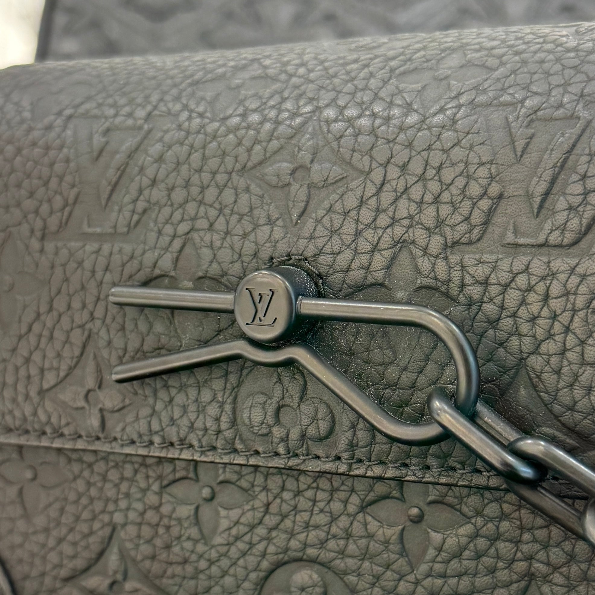 LOUIS VUITTON Steamer Wearable Wallet M81746 ルイヴィトン