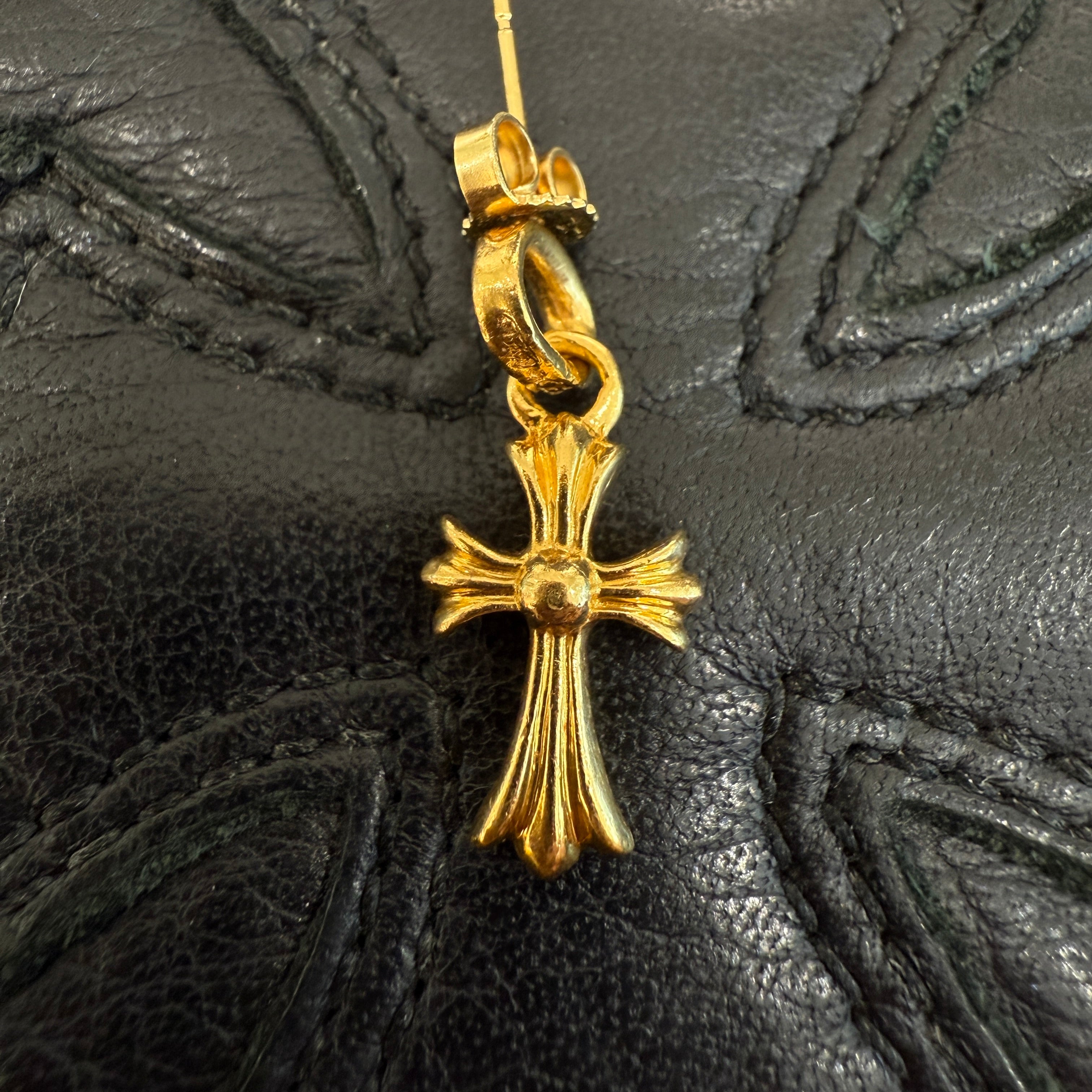 CHROME HEARTS 22K BABY FAT CROSS Earring Pave Diamond クロム