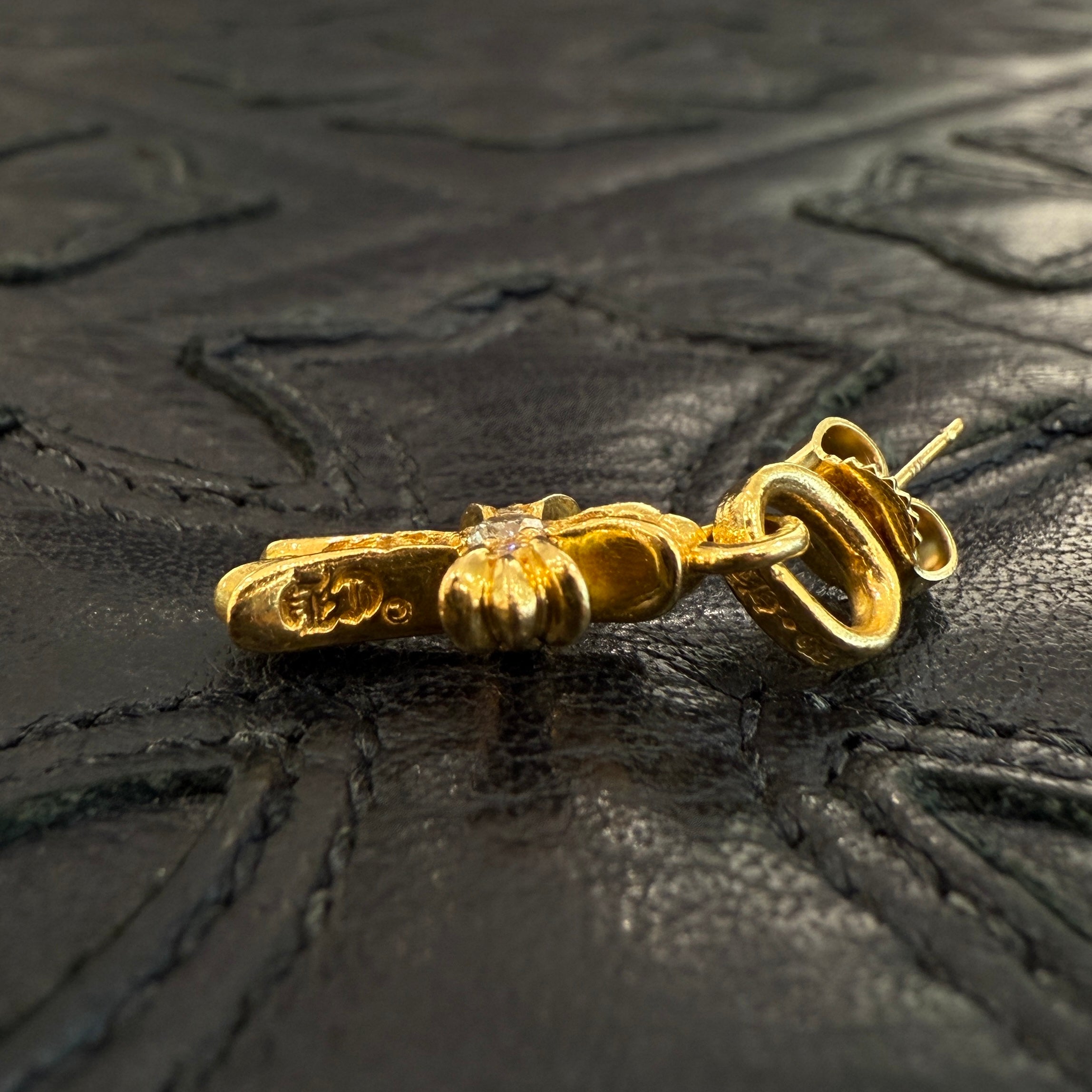 CHROME HEARTS 22K BABY FAT CROSS Earring Pave Diamond クロム