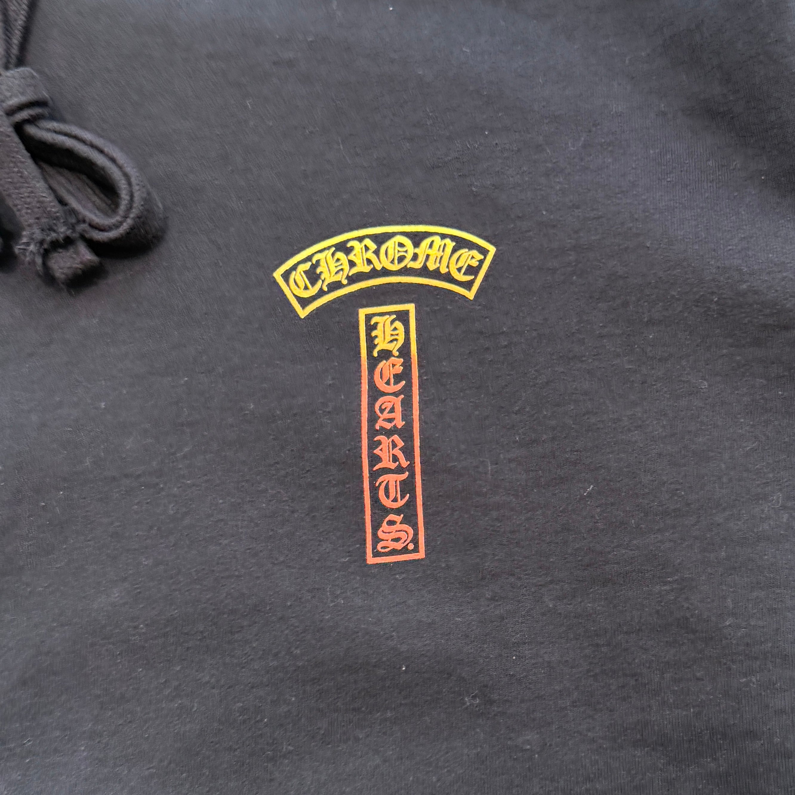 CHROME HEARTS Gradient Vertical Logo Print Pullover Hoodie Size XL クロムハーツ グラデーション ヴァーティカルロゴ プリント プルオーバー フーディー サイズXL