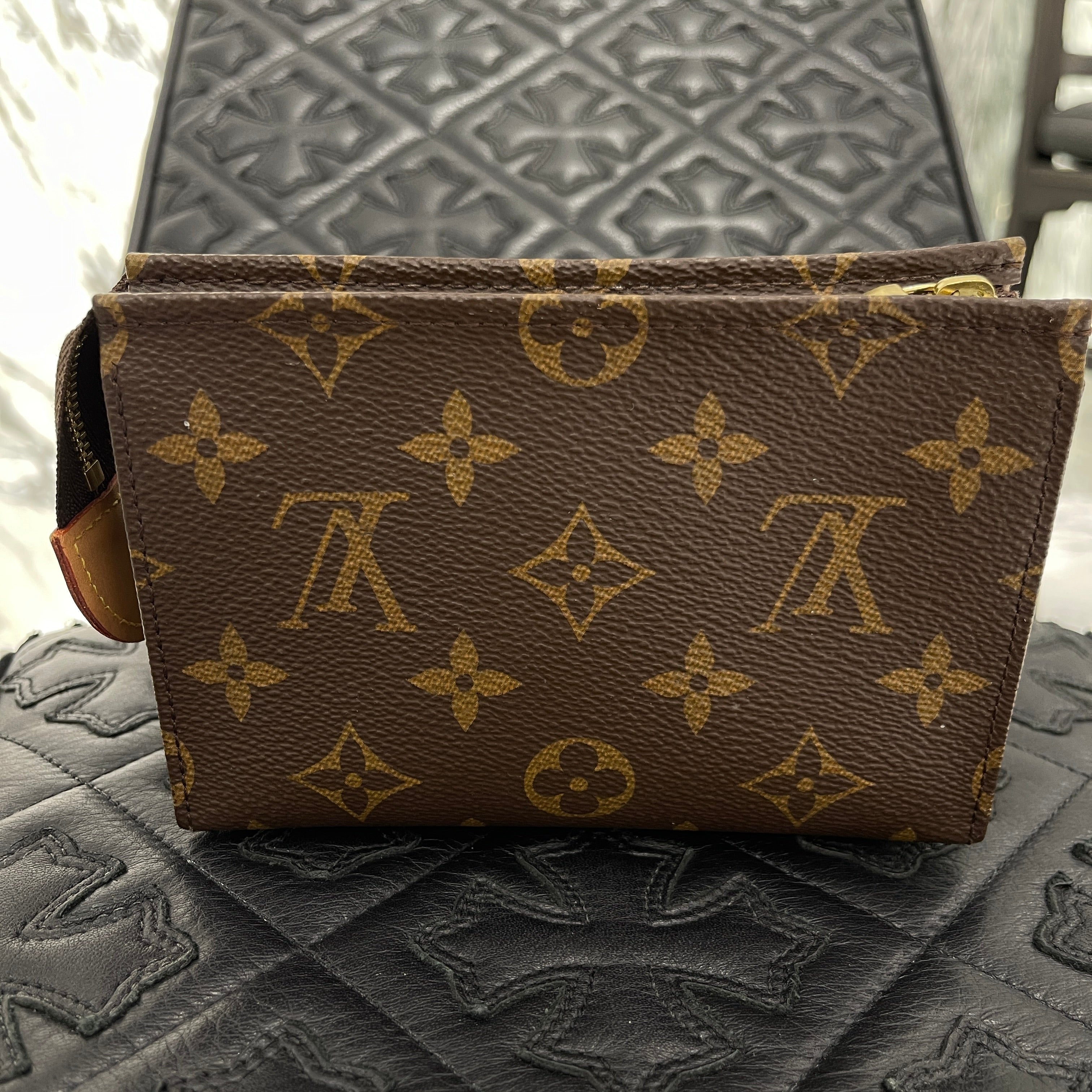 LOUIS VUITTON モノグラム ポッシュトワレット15 ミニポーチ ルイ