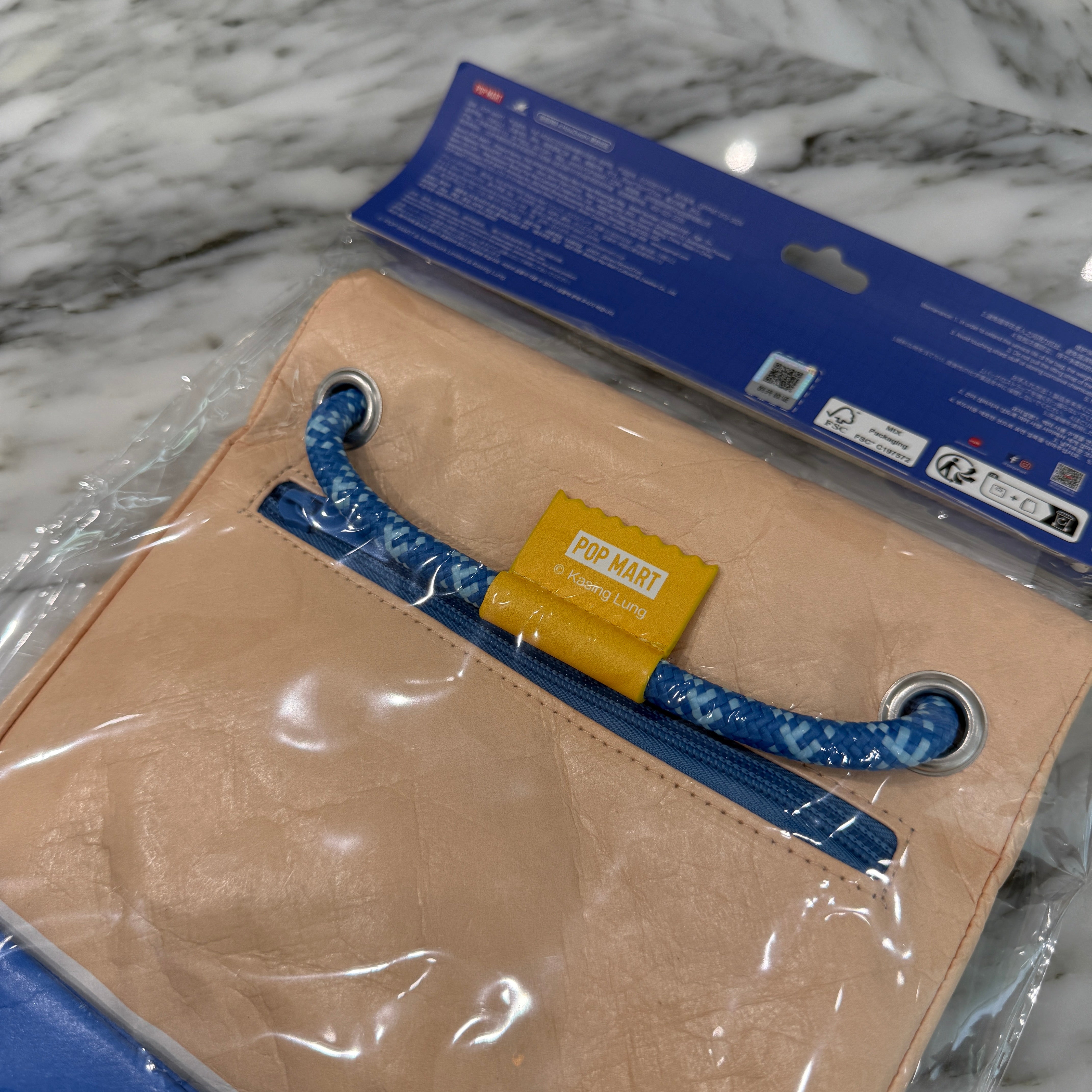 POP MART THE MONSTERS Wacky Mart Series Messenger Bag ポップマート ザ・モンスターズ ワッキーマートシリーズ メッセンジャーバッグ