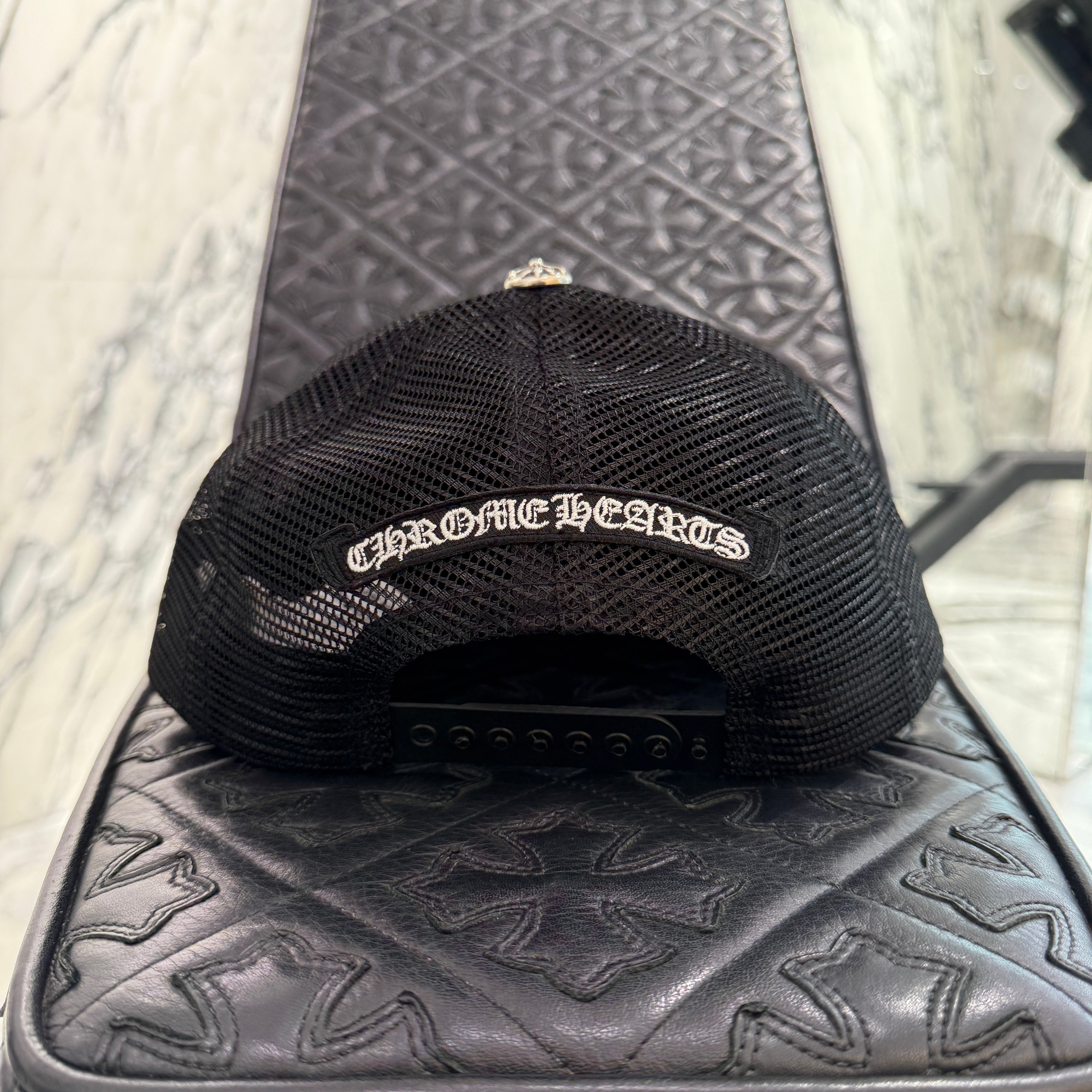 CHROME HEARTS Camo Triple Cross Leather Patch Trucker Cap ONE SIZE（51-61）クロムハーツ カモ トリプルクロス レザーパッチ トラッカーキャップ サイズONE SIZE（51-61）
