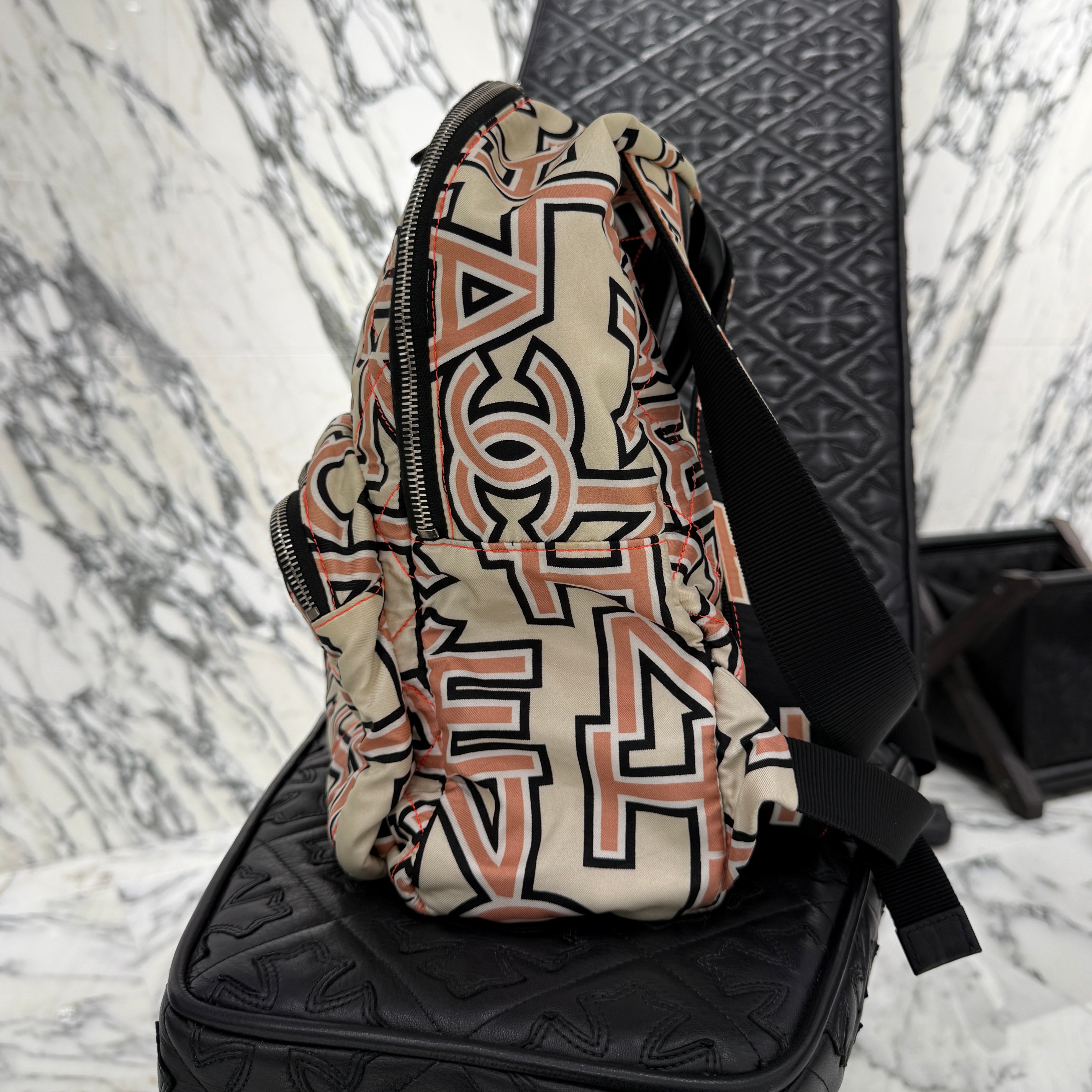 CHANEL MATELASSE Logo Design Pattern NEON Back Pack シャネル マトラッセ ロゴデザイン柄 ネオン バックパック