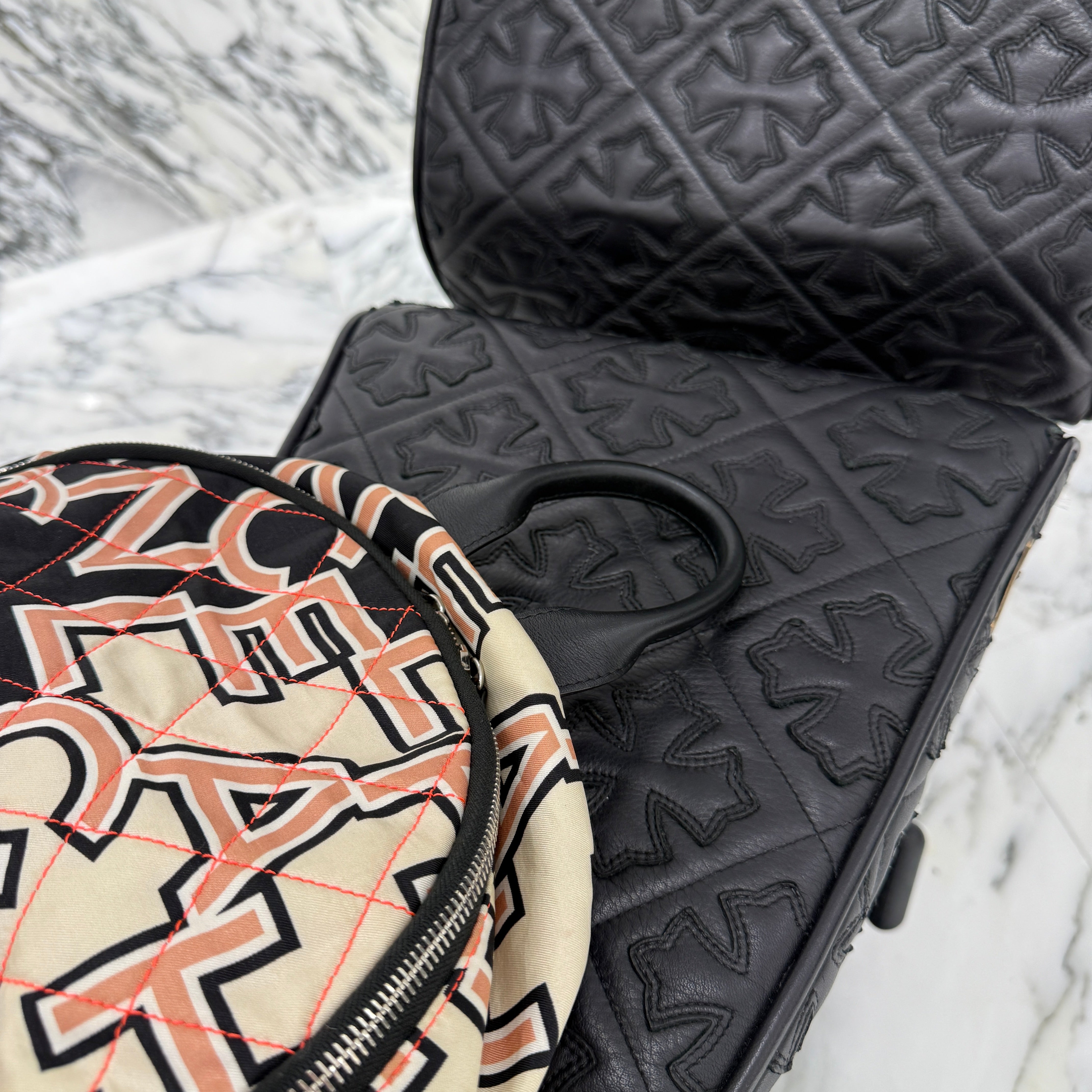 CHANEL MATELASSE Logo Design Pattern NEON Back Pack シャネル マトラッセ ロゴデザイン柄 ネオン バックパック