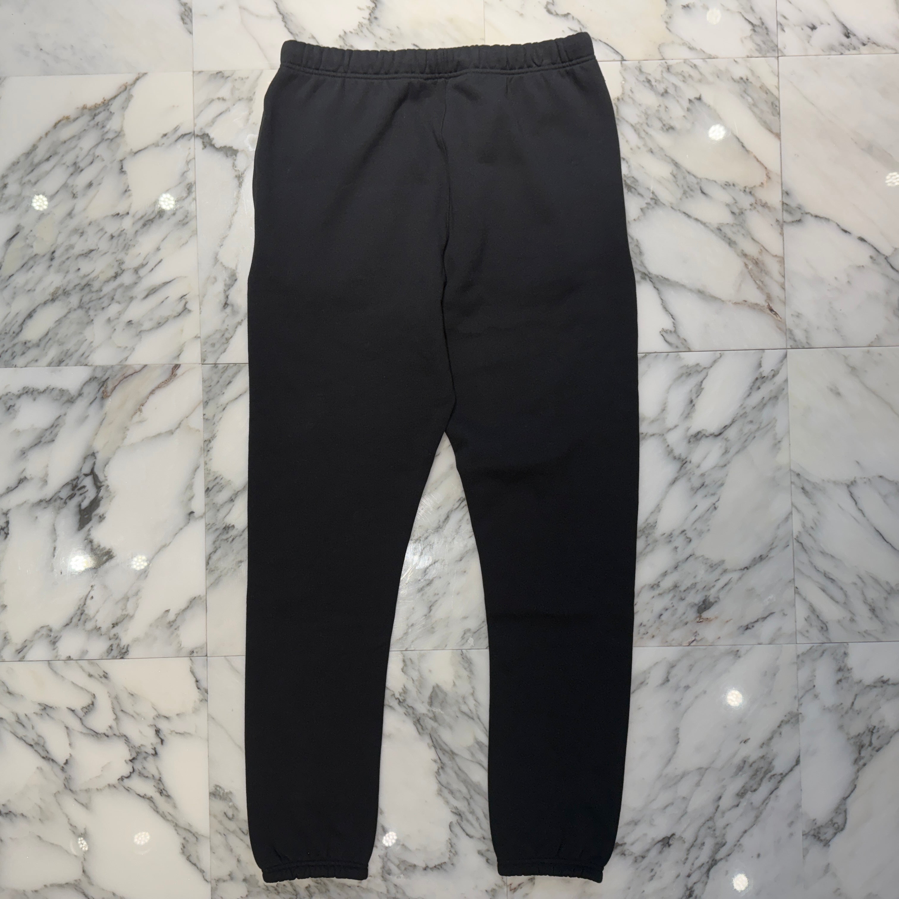 ESSENTIALS ブラック スウェットパンツ Lサイズ ESSENTIALS スウェットパンツ