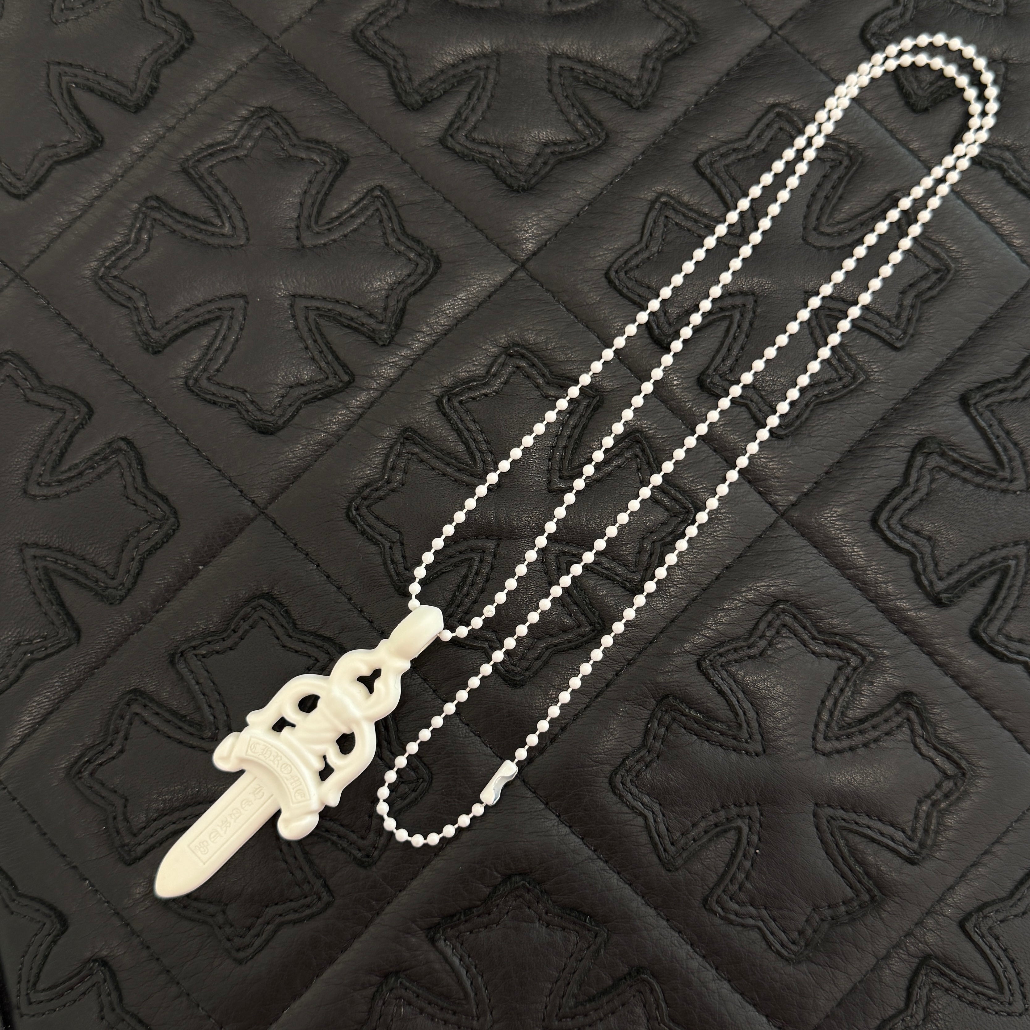 CHROME HEARTS PENDANT LARGE DAGGER PLSTC クロムハーツ ラージダガー ペンダント
