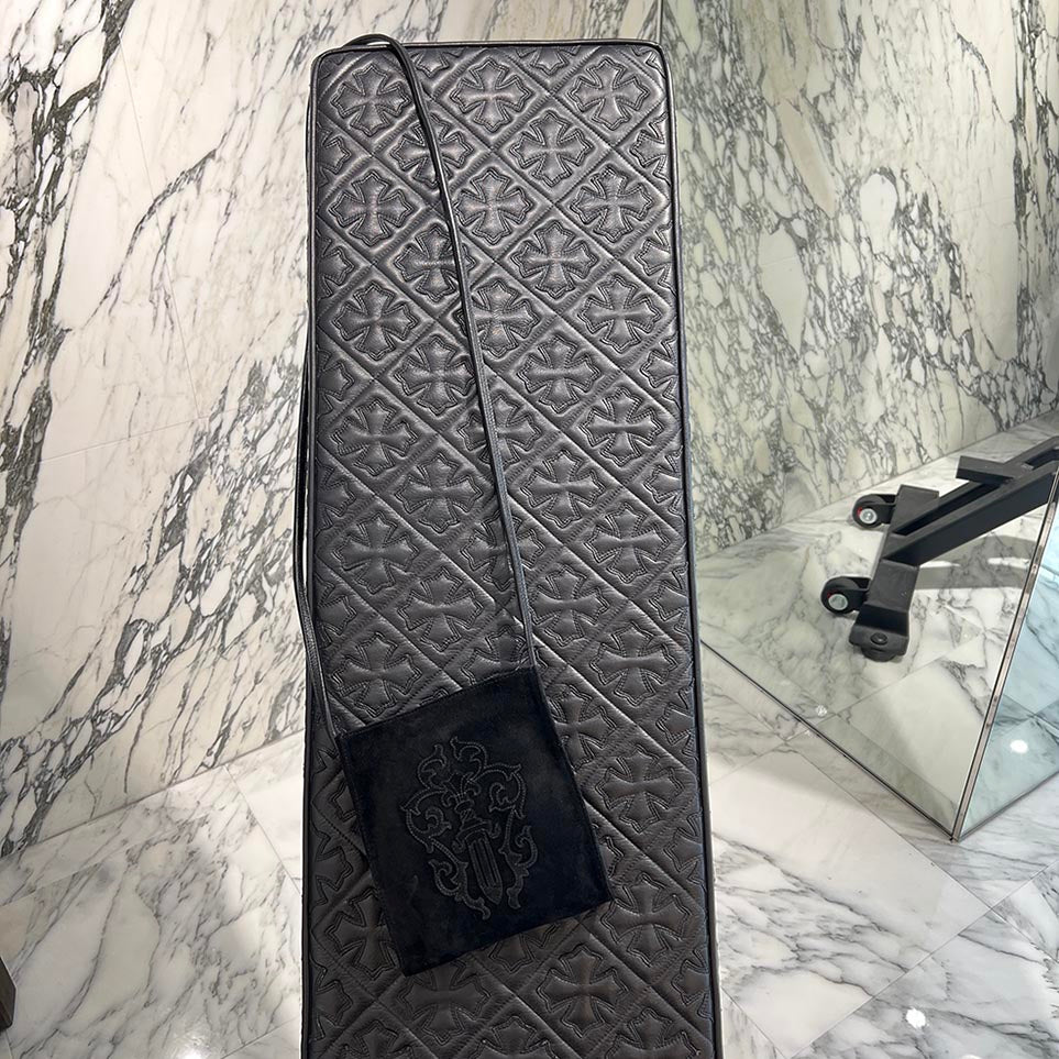 CHROME HEARTS Suede Leather Square Pocket Vine Dagger Patch Shoulder Bag クロムハーツ スエードレザー スクエアポケット ヴァインダガー パッチ ショルダーバッグ