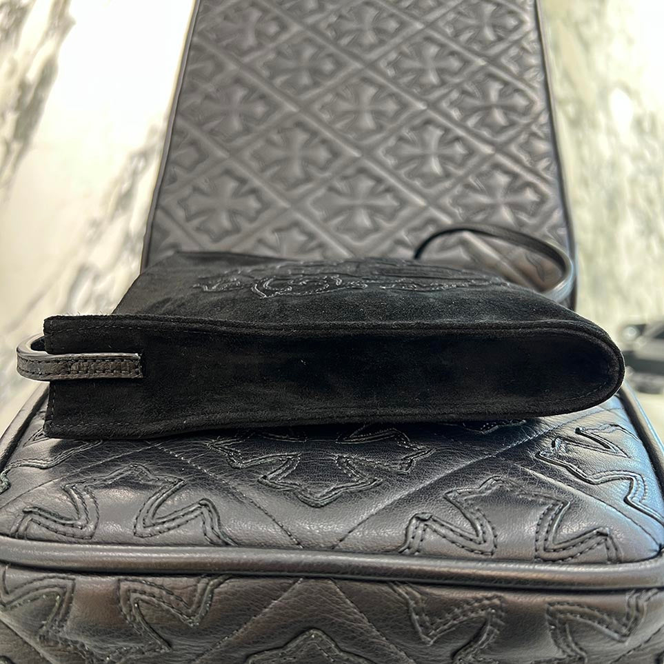 CHROME HEARTS Suede Leather Square Pocket Vine Dagger Patch Shoulder Bag クロムハーツ スエードレザー スクエアポケット ヴァインダガー パッチ ショルダーバッグ
