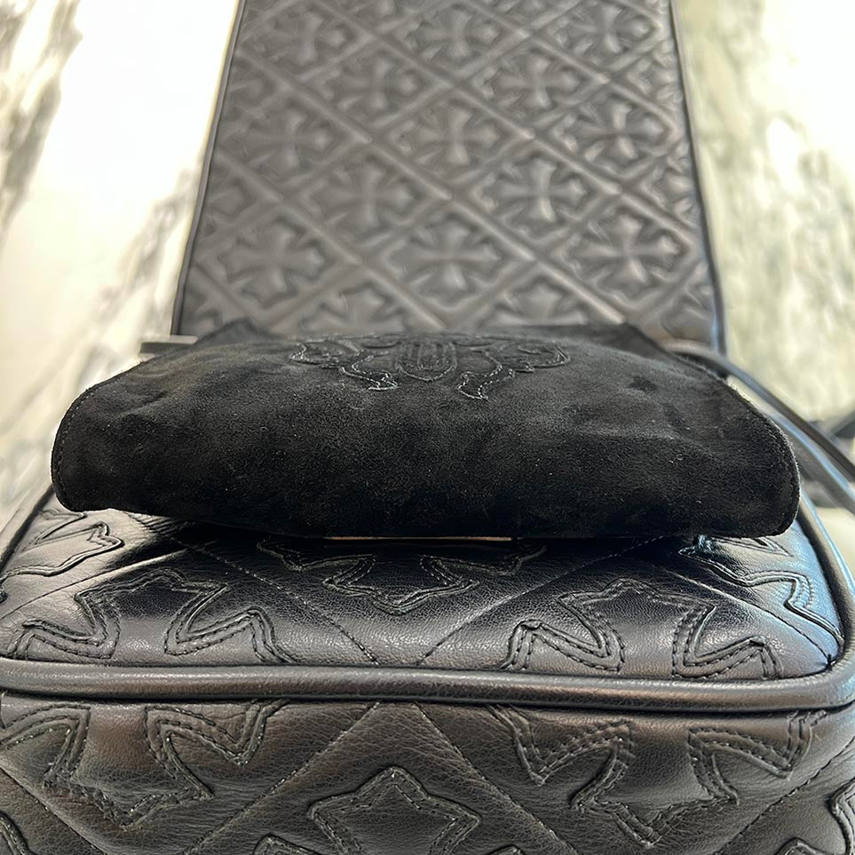 CHROME HEARTS Suede Leather Square Pocket Vine Dagger Patch Shoulder Bag クロムハーツ スエードレザー スクエアポケット ヴァインダガー パッチ ショルダーバッグ