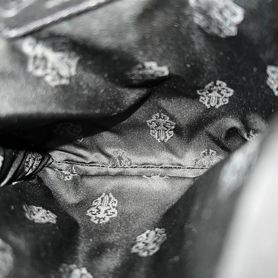 CHROME HEARTS Suede Leather Square Pocket Vine Dagger Patch Shoulder Bag クロムハーツ スエードレザー スクエアポケット ヴァインダガー パッチ ショルダーバッグ