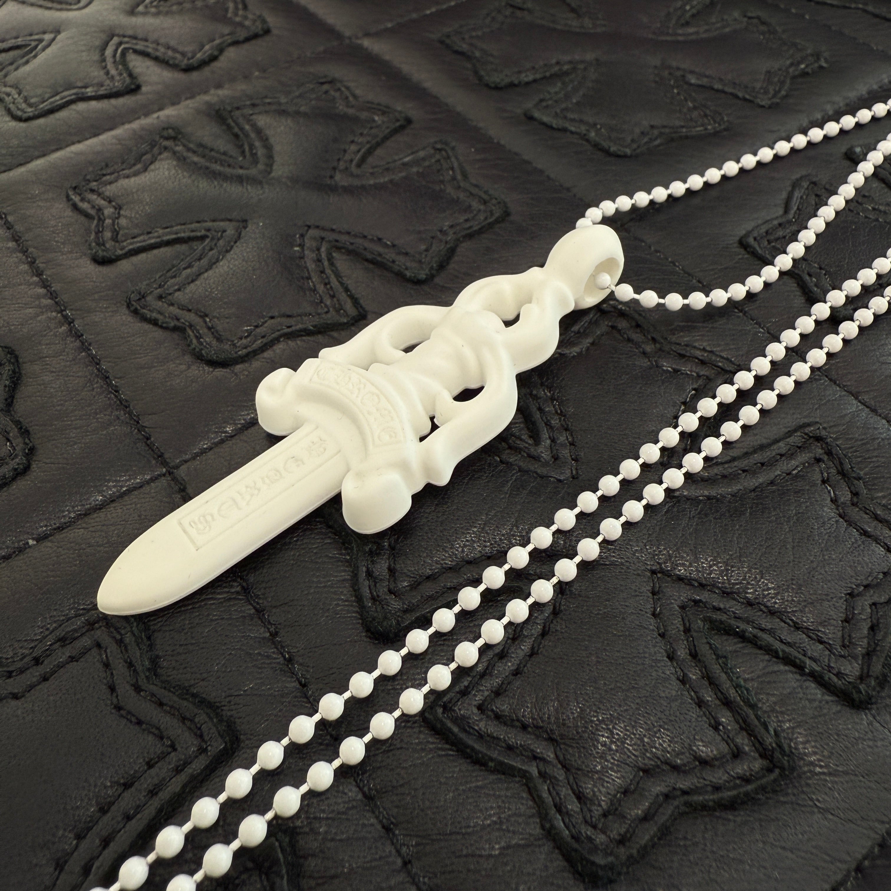 CHROME HEARTS PENDANT LARGE DAGGER PLSTC クロムハーツ ラージダガー ペンダント