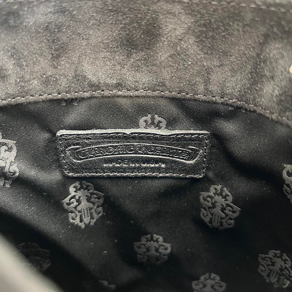 CHROME HEARTS Suede Leather Square Pocket Vine Dagger Patch Shoulder Bag クロムハーツ スエードレザー スクエアポケット ヴァインダガー パッチ ショルダーバッグ