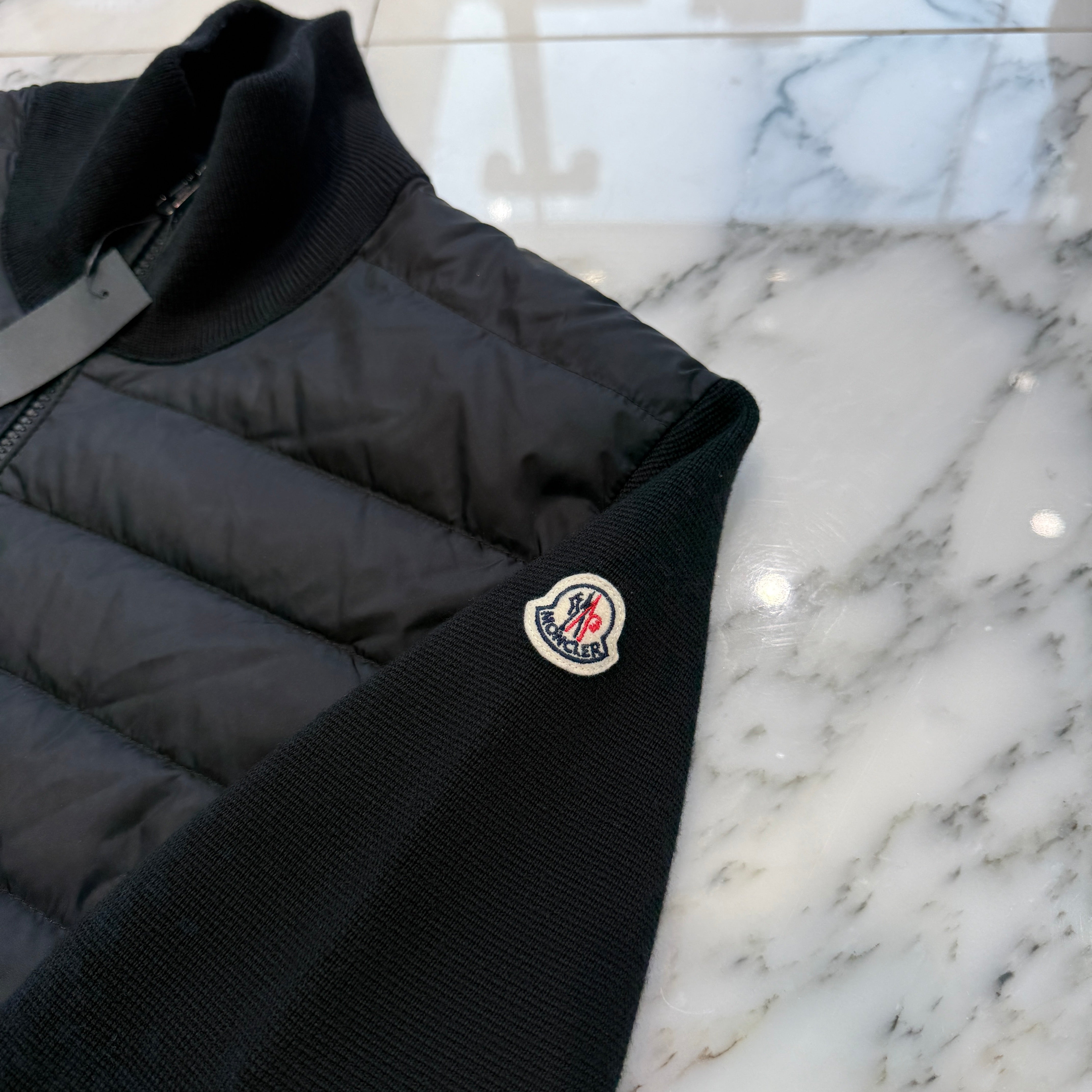 MONCLER MAGLIONE TRICOT CARDIGAN Knit Switching Down Jacket E20919412700 94666 Size M モンクレール MAGLIONE TRICOT CARDIGAN ニット切り替え ダウンジャケット サイズM