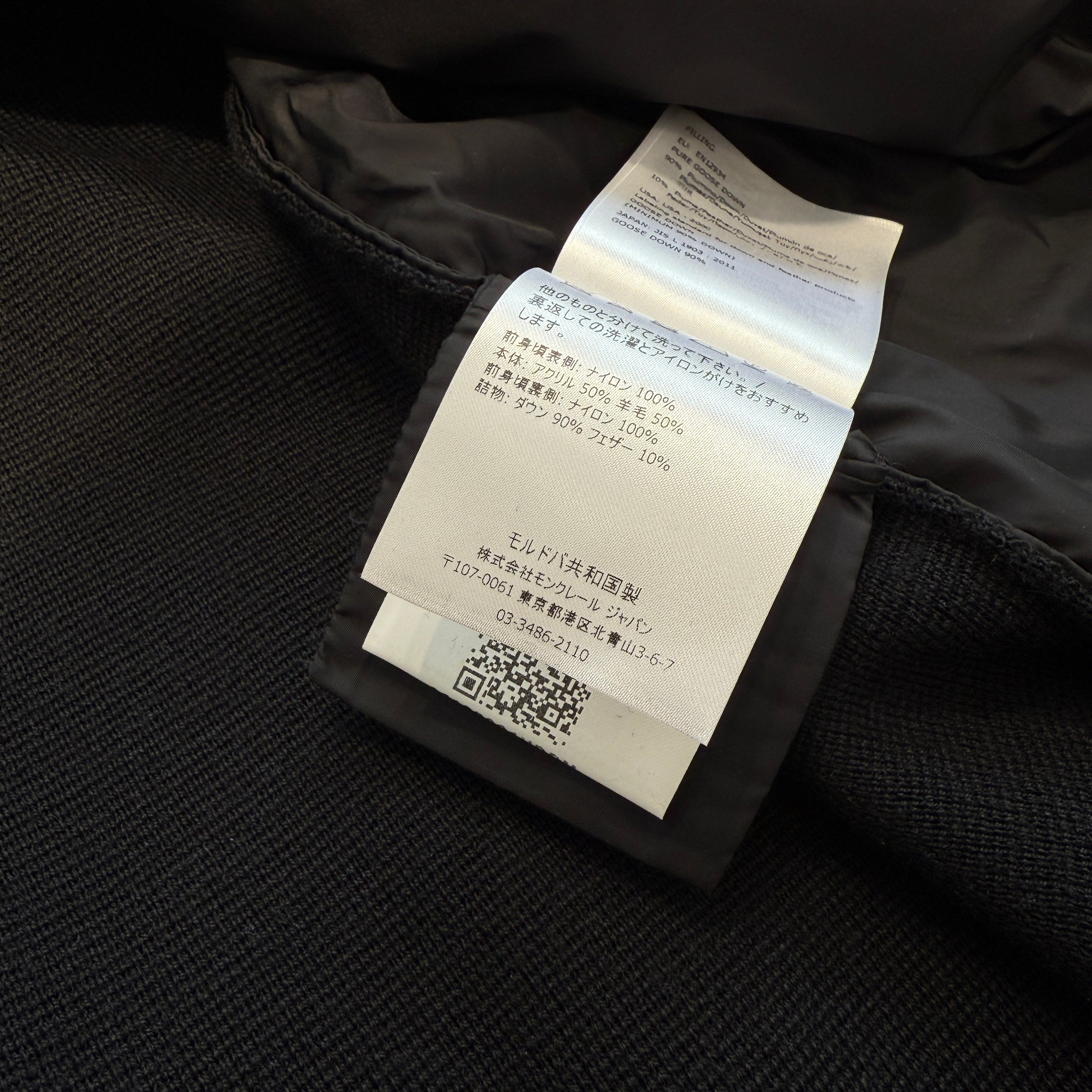 MONCLER MAGLIONE TRICOT CARDIGAN Knit Switching Down Jacket E20919412700 94666 Size M モンクレール MAGLIONE TRICOT CARDIGAN ニット切り替え ダウンジャケット サイズM