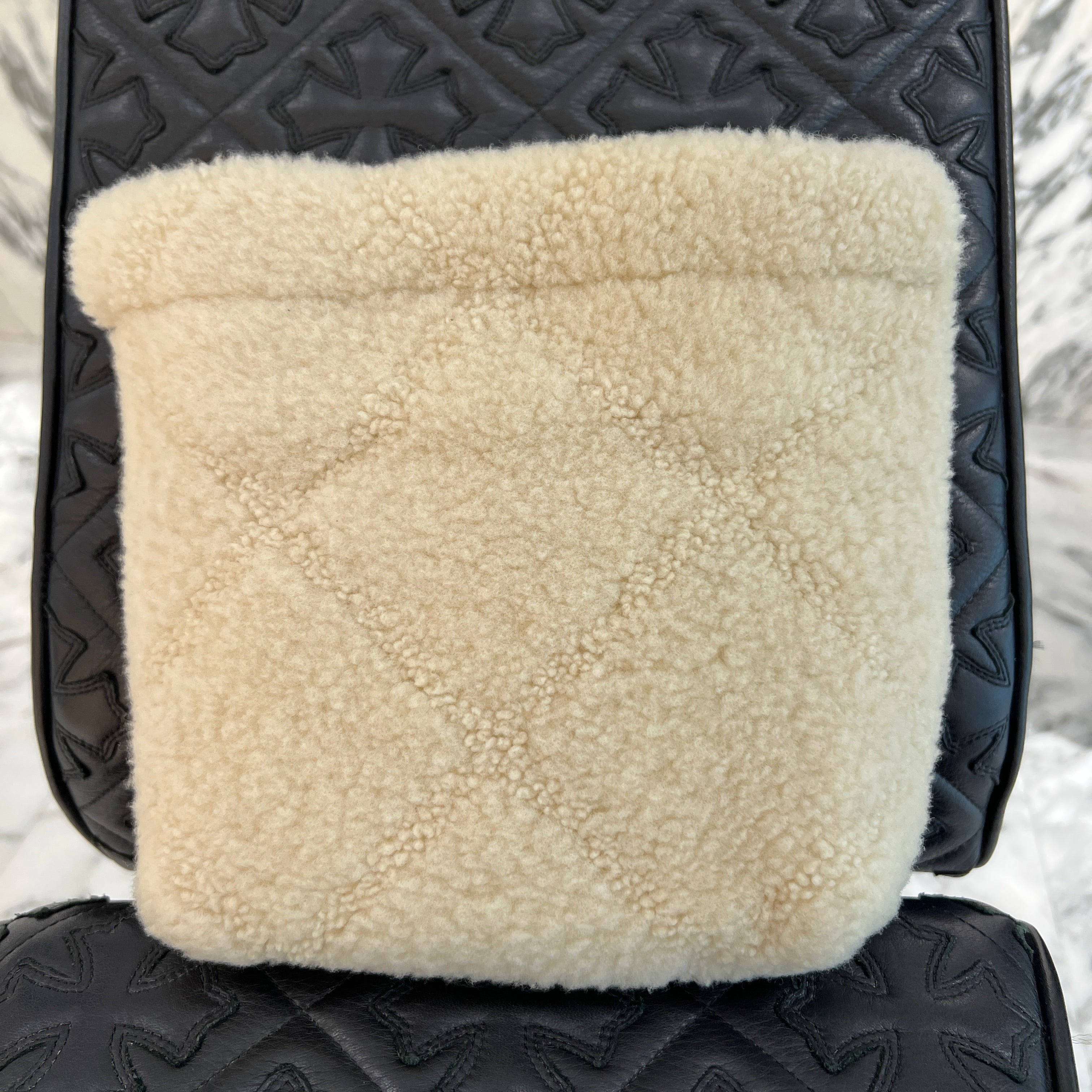 CHANEL 2024AW 24K Chanel 22 Mini Handbag In Shearling And Boa Bag シャネル 24K シャネル22 ミニハンドバッグ シアリング ボアバッグ