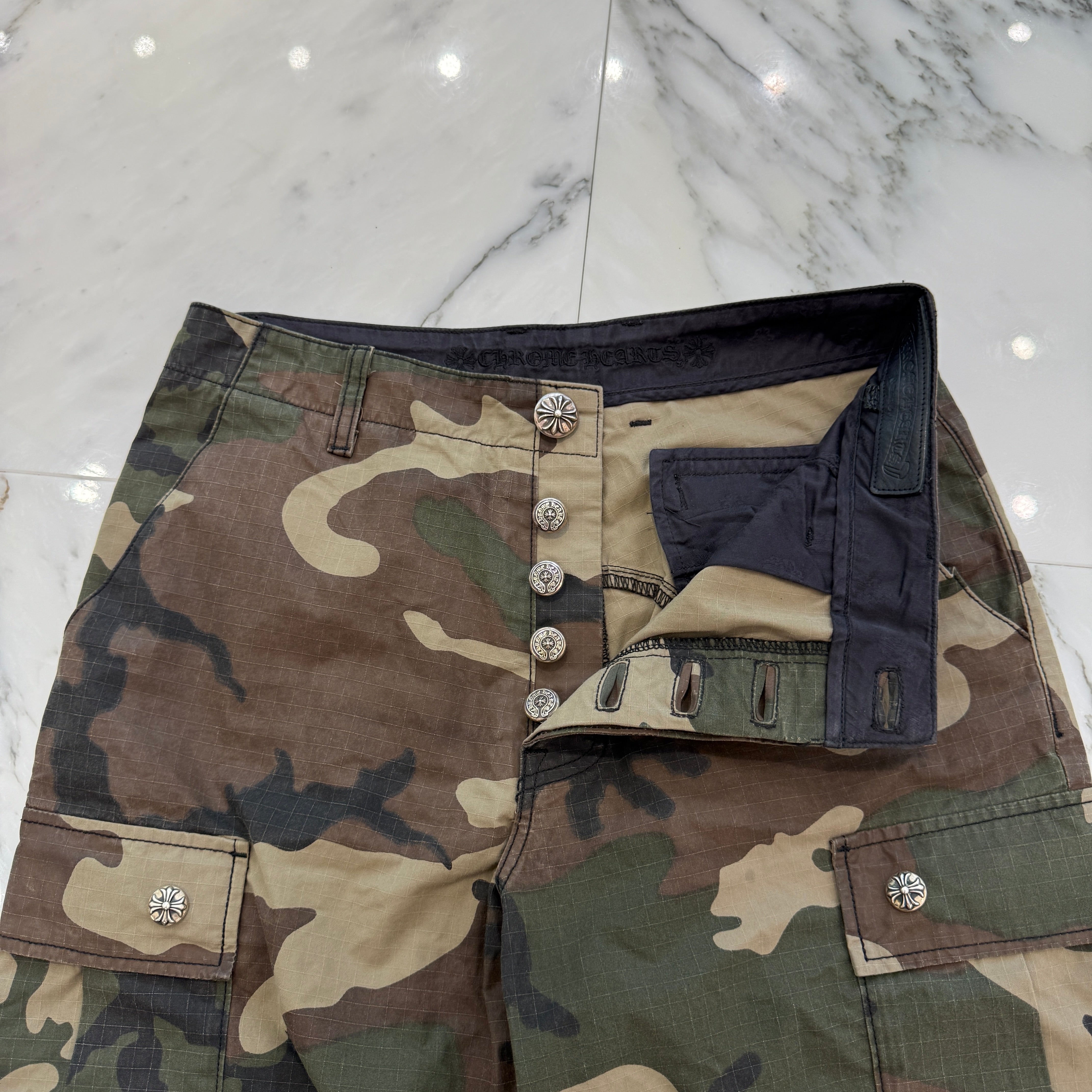 CHROME HEARTS Cross Ball Button Camo Cargo Pants Size 30 クロムハーツ クロスボールボタン カモ カーゴパンツ サイズ30