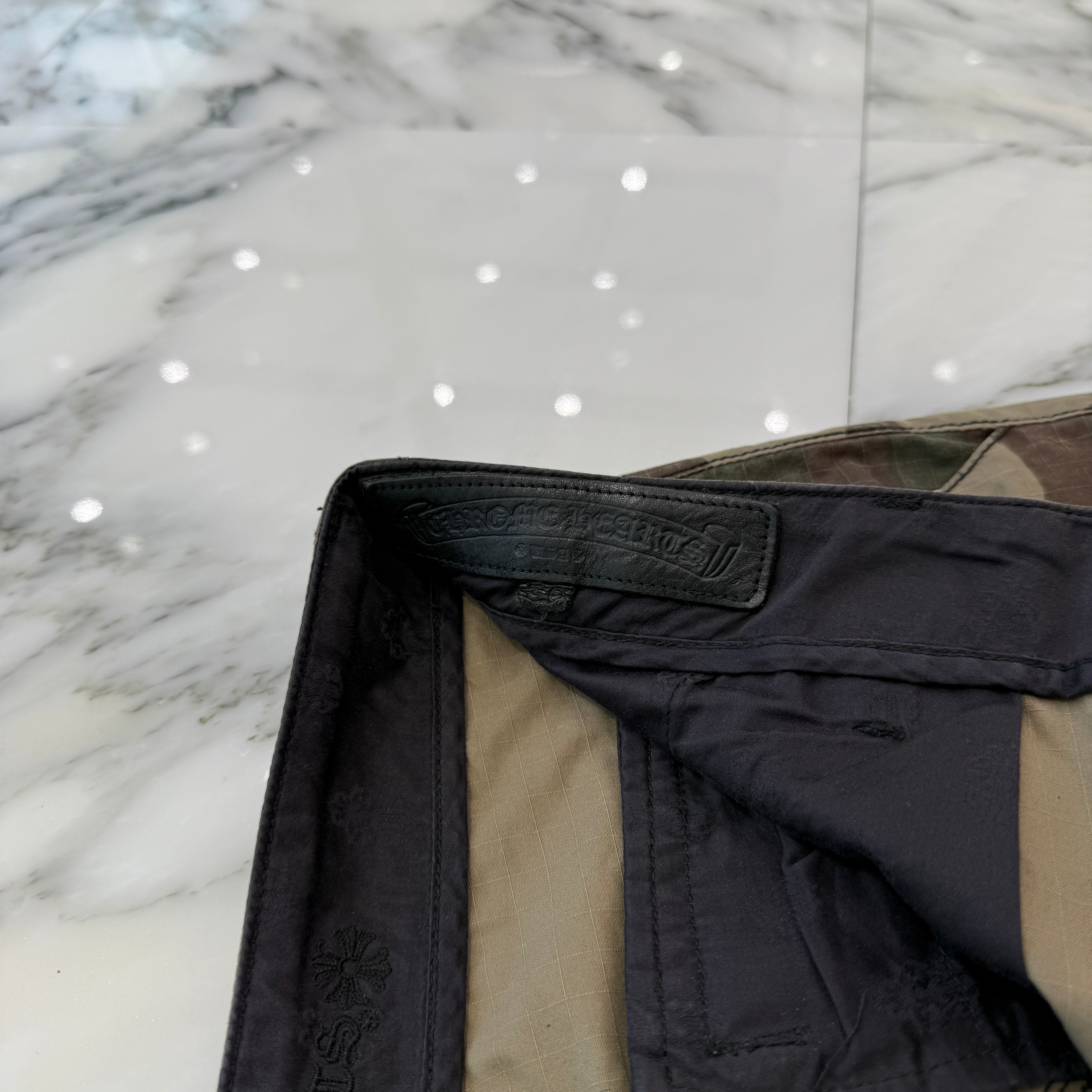 CHROME HEARTS Cross Ball Button Camo Cargo Pants Size 30 クロムハーツ クロスボールボタン カモ カーゴパンツ サイズ30
