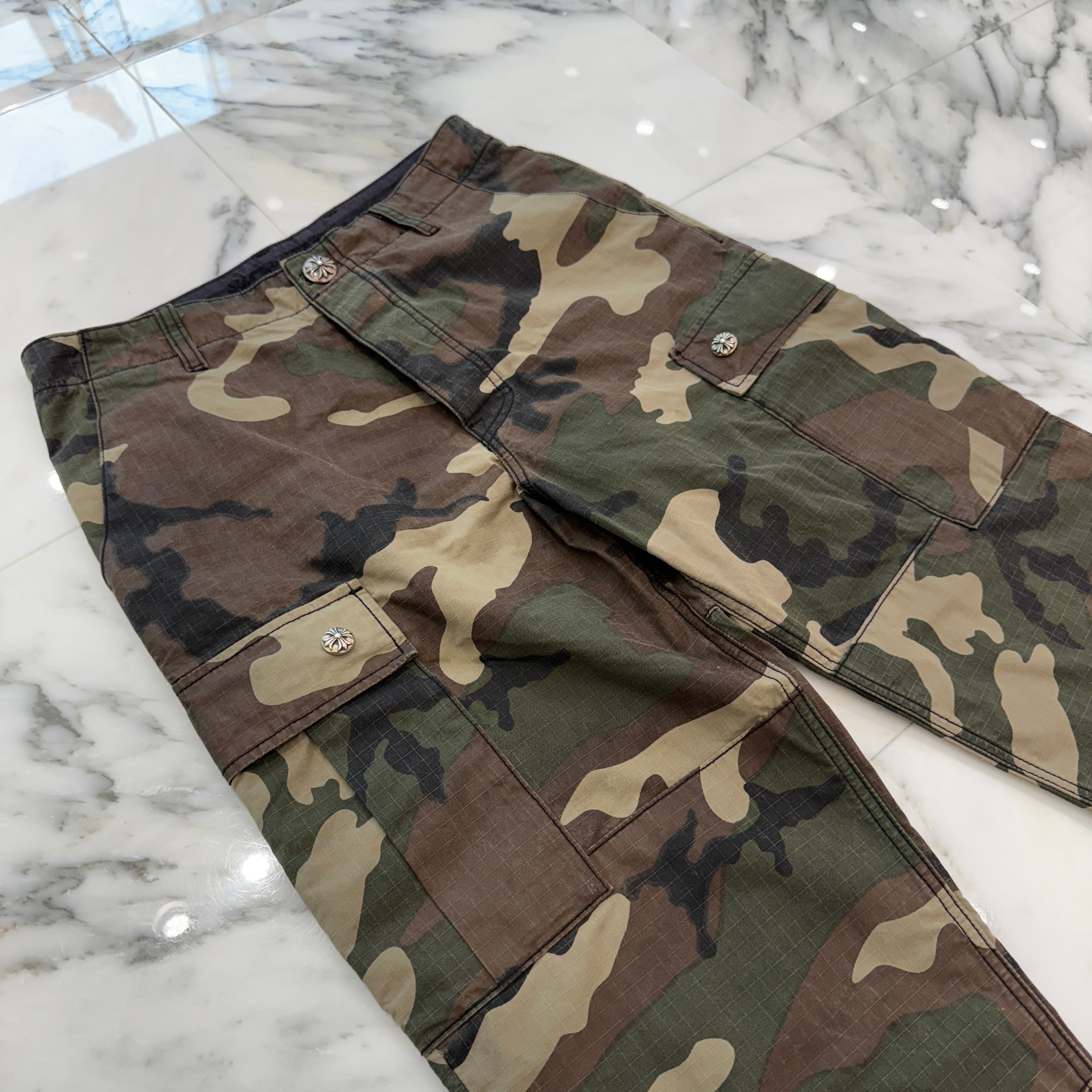 CHROME HEARTS Cross Ball Button Camo Cargo Pants Size 30 クロムハーツ クロスボールボタン カモ カーゴパンツ サイズ30