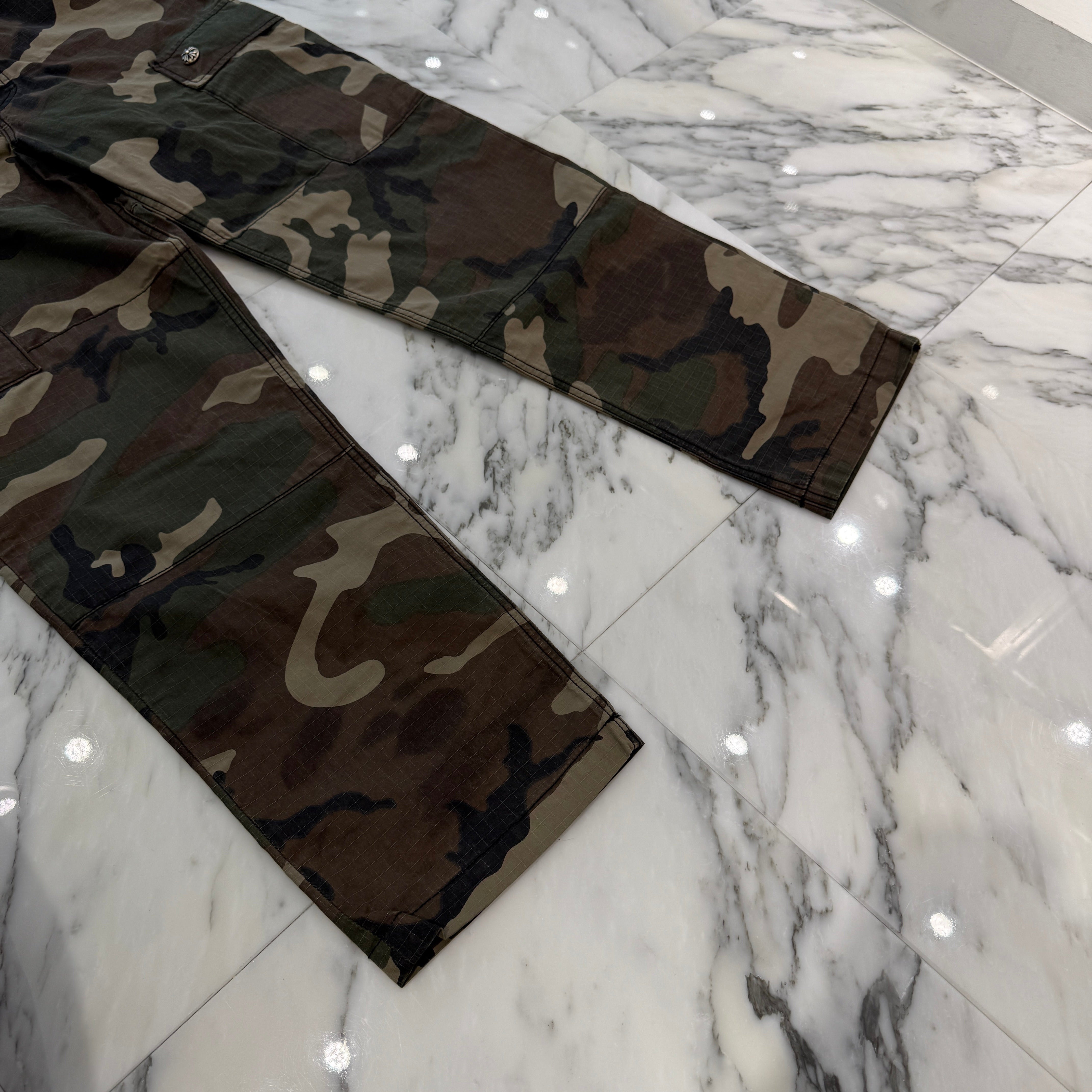 CHROME HEARTS Cross Ball Button Camo Cargo Pants Size 30 クロムハーツ クロスボールボタン カモ カーゴパンツ サイズ30