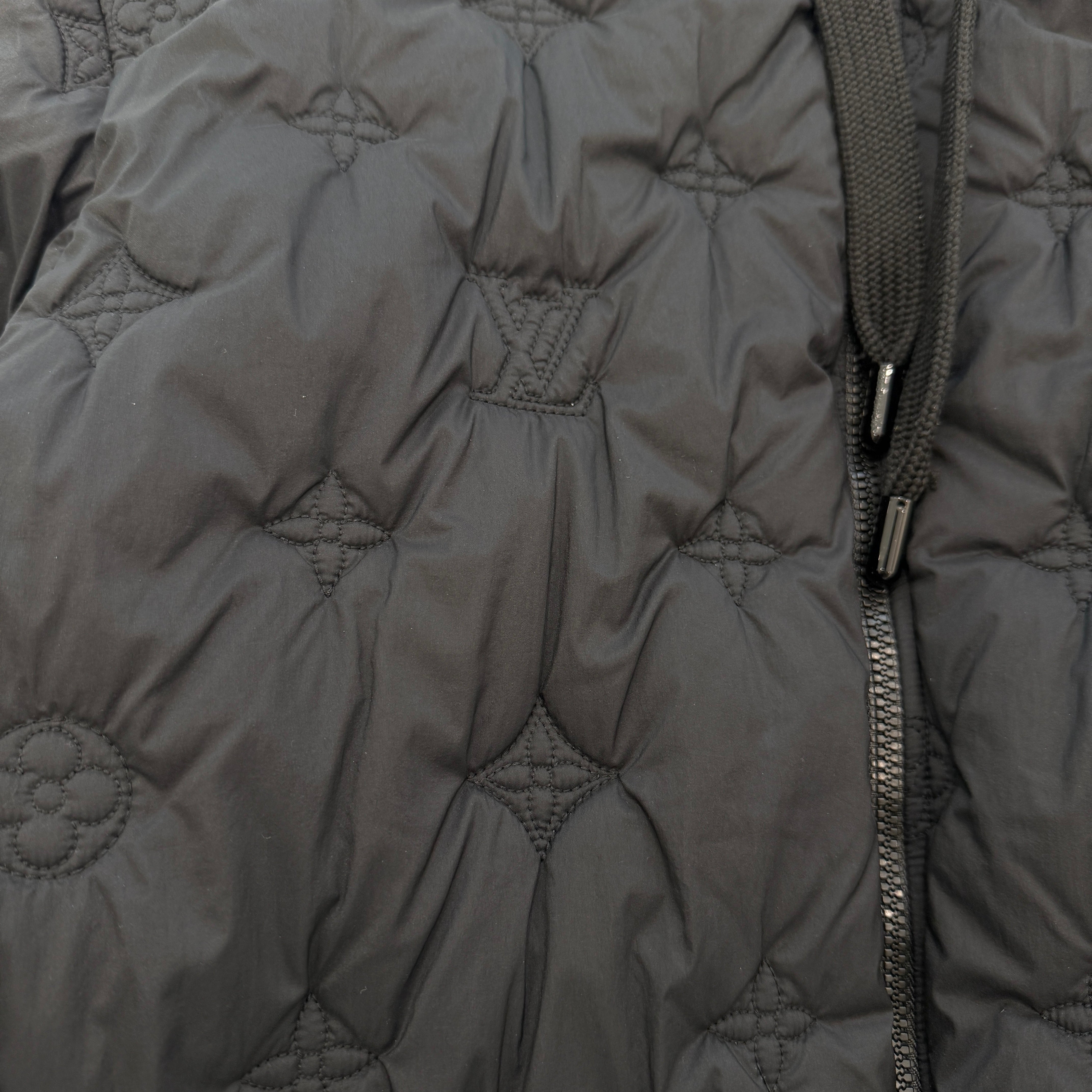 LOUIS VUITTON 2024AW Monogram Quilted Hooded Blouson 1AFA70 Size46 ルイヴィトン モノグラム キルテッド フーデッド ブルゾン サイズ46