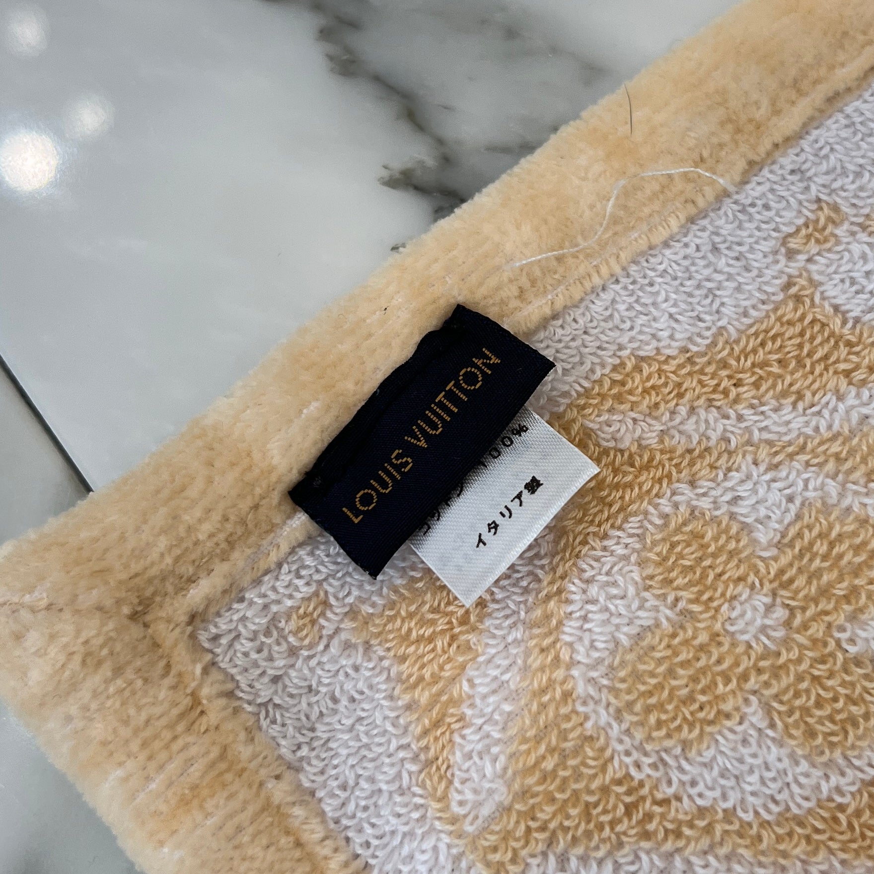 LOUIS VUITTON Monogram Beach Towel ルイヴィトン モノグラムビーチタオル