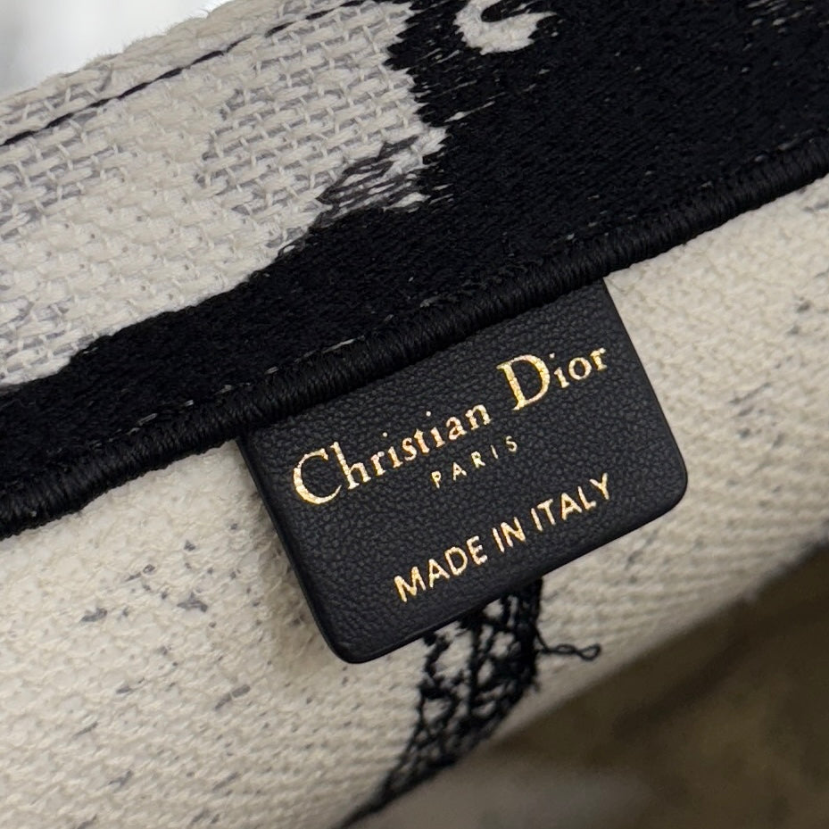 DIOR Eiffel Tower Motif Book Tote Bag Medium ディオール エッフェル塔モチーフ ブックトートバッグ ミディアム