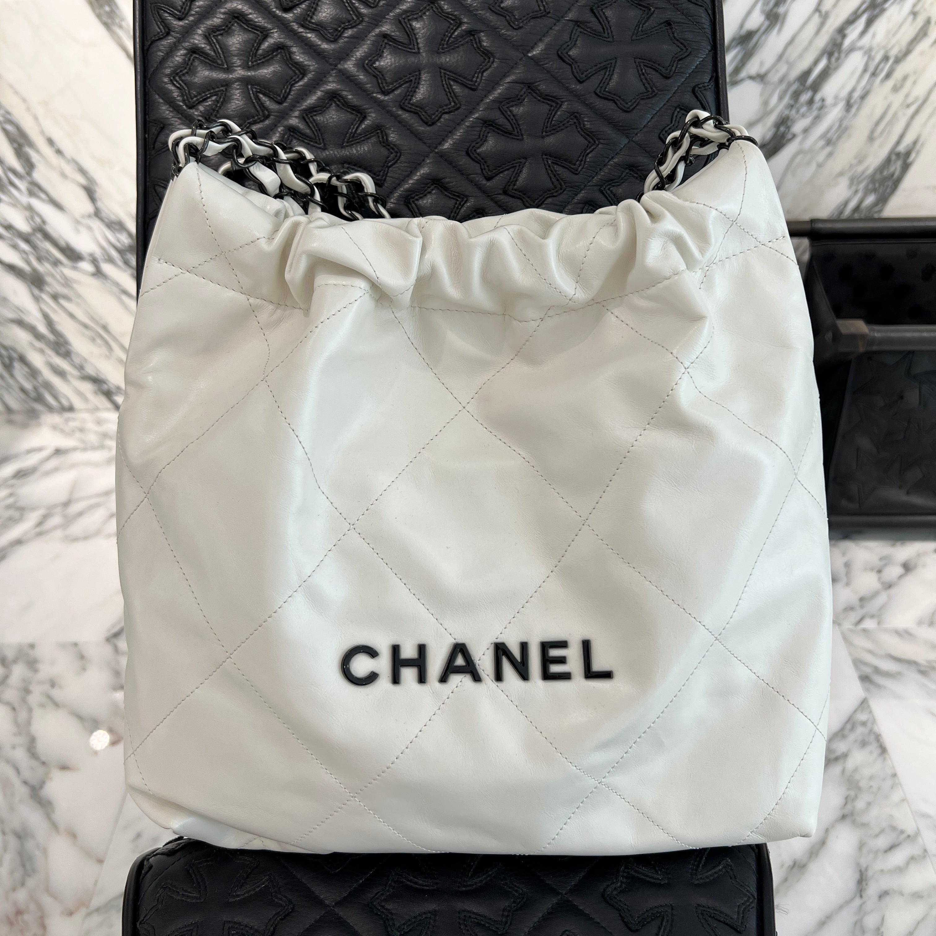 CHANEL 22 Small Shiny Calf Leather Chain Shoulder Bag シャネル 22