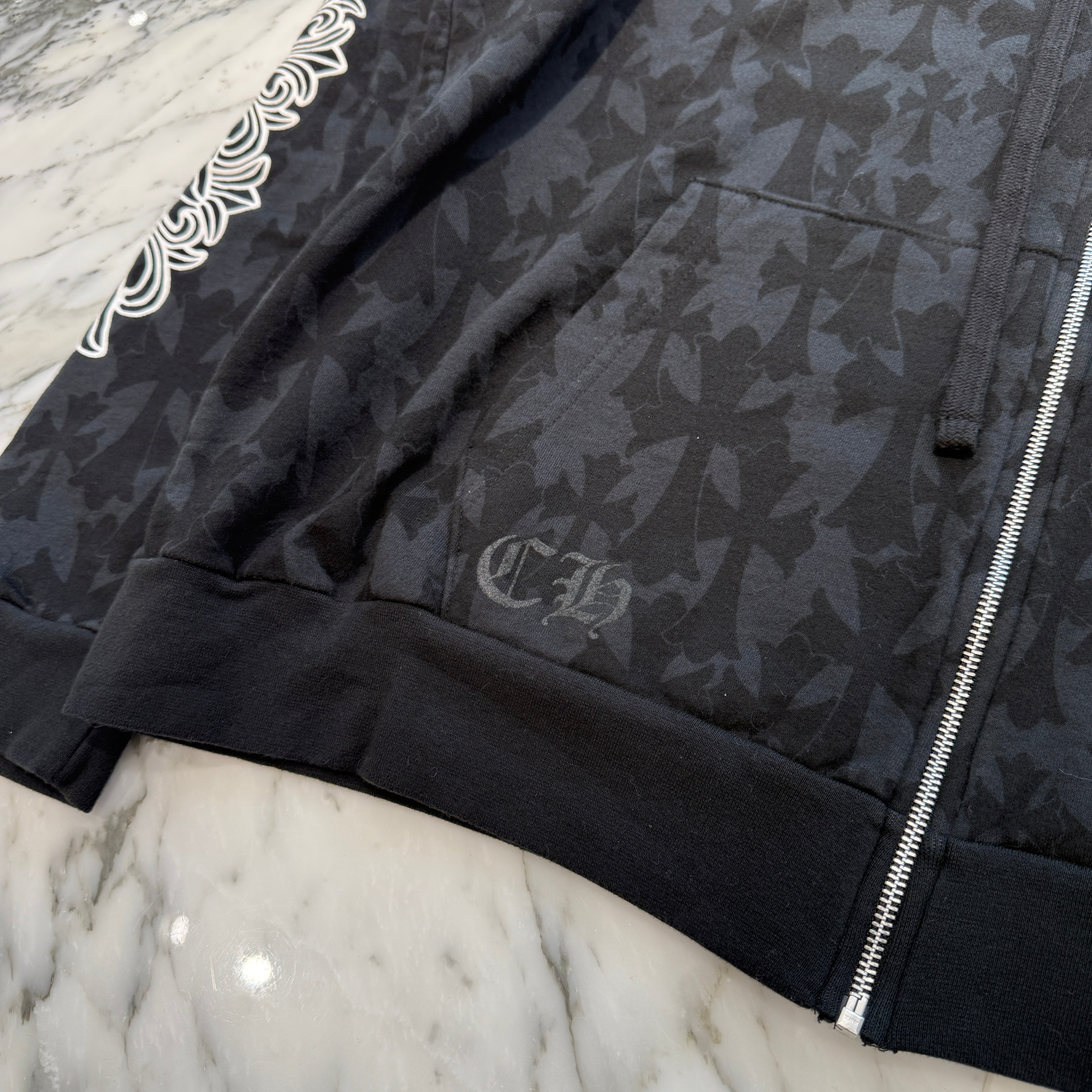 CHROME HEARTS 2024SS Graveyard Cemetery Cross Zip Up Hoodie Size XL クロムハーツ グレイブヤード セメタリークロス ジップアップ フーディ 総柄 サイズXL