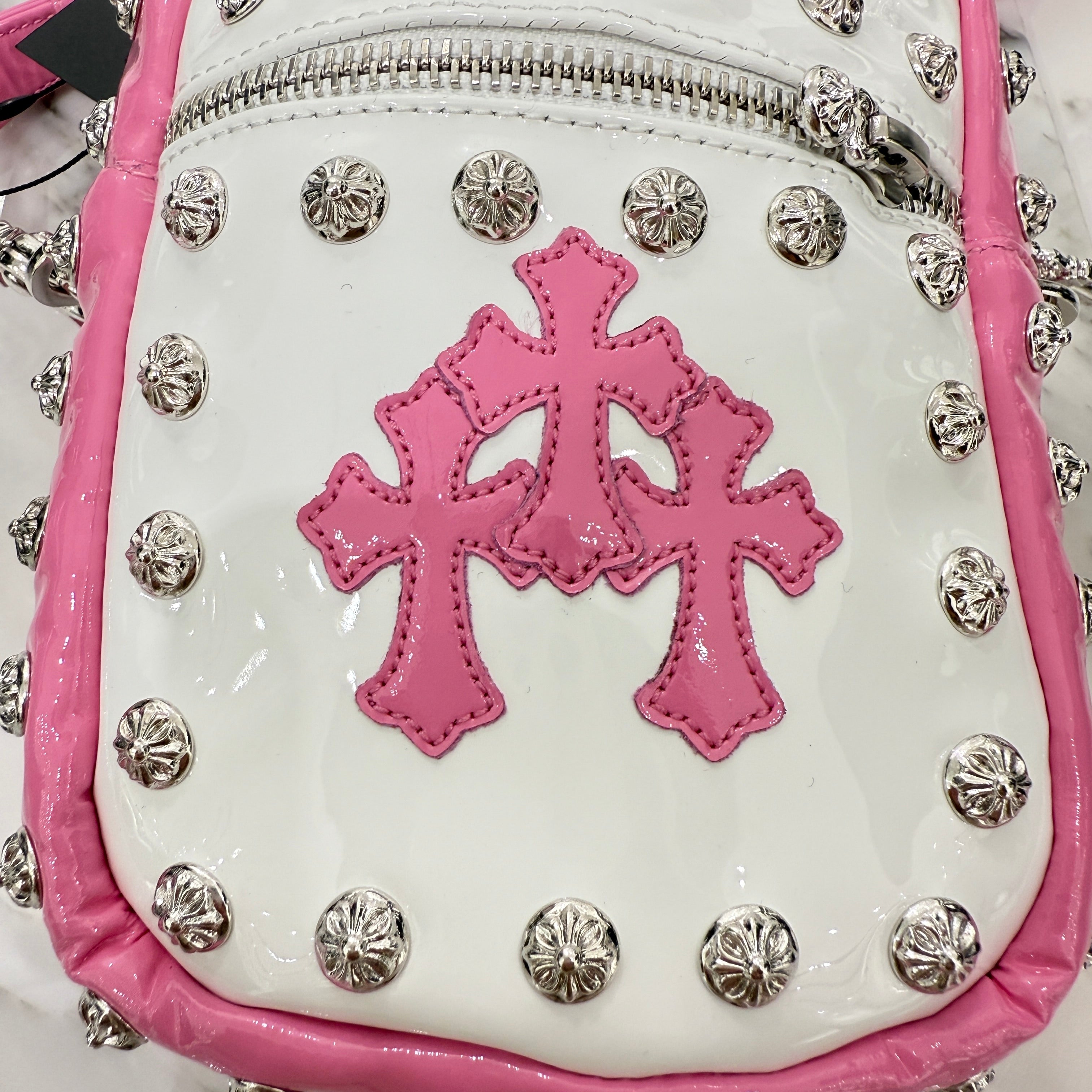 CHROME HEARTS TAKAMINI Cemetery Patent Leather Cross Patch CH Plus Studs Patent Leather Shoulder Bag クロムハーツ タカミニ セメタリーパテントレザーパッチ CHプラス スタッズ パテントレザー ショルダーバッグ