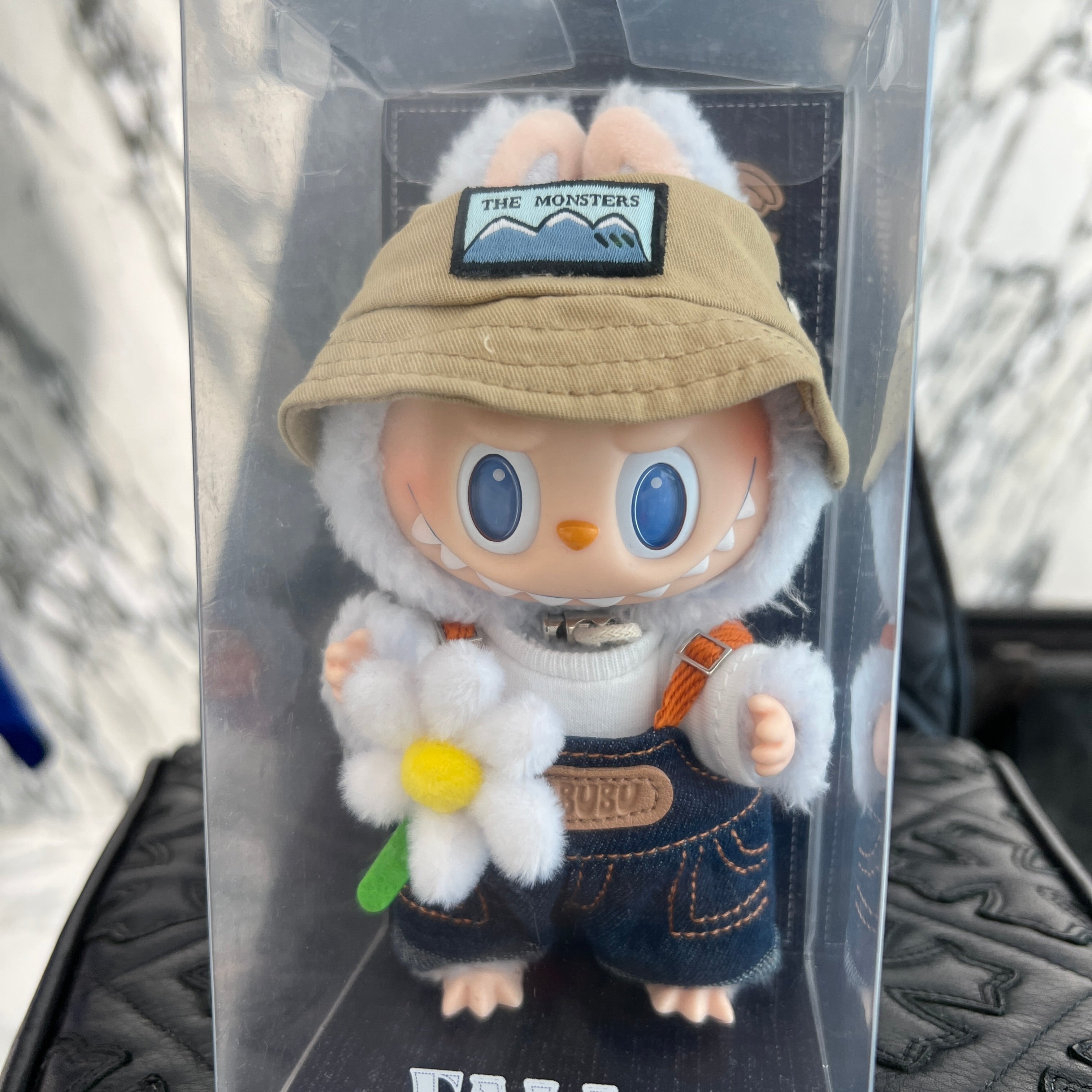 POP MART The Monsters ”Fall In Wild Series” LABUBU ポップマート ザ・モンスター "フォール・イン・ワイルド シリーズ" ラブブ ぬいぐるみ