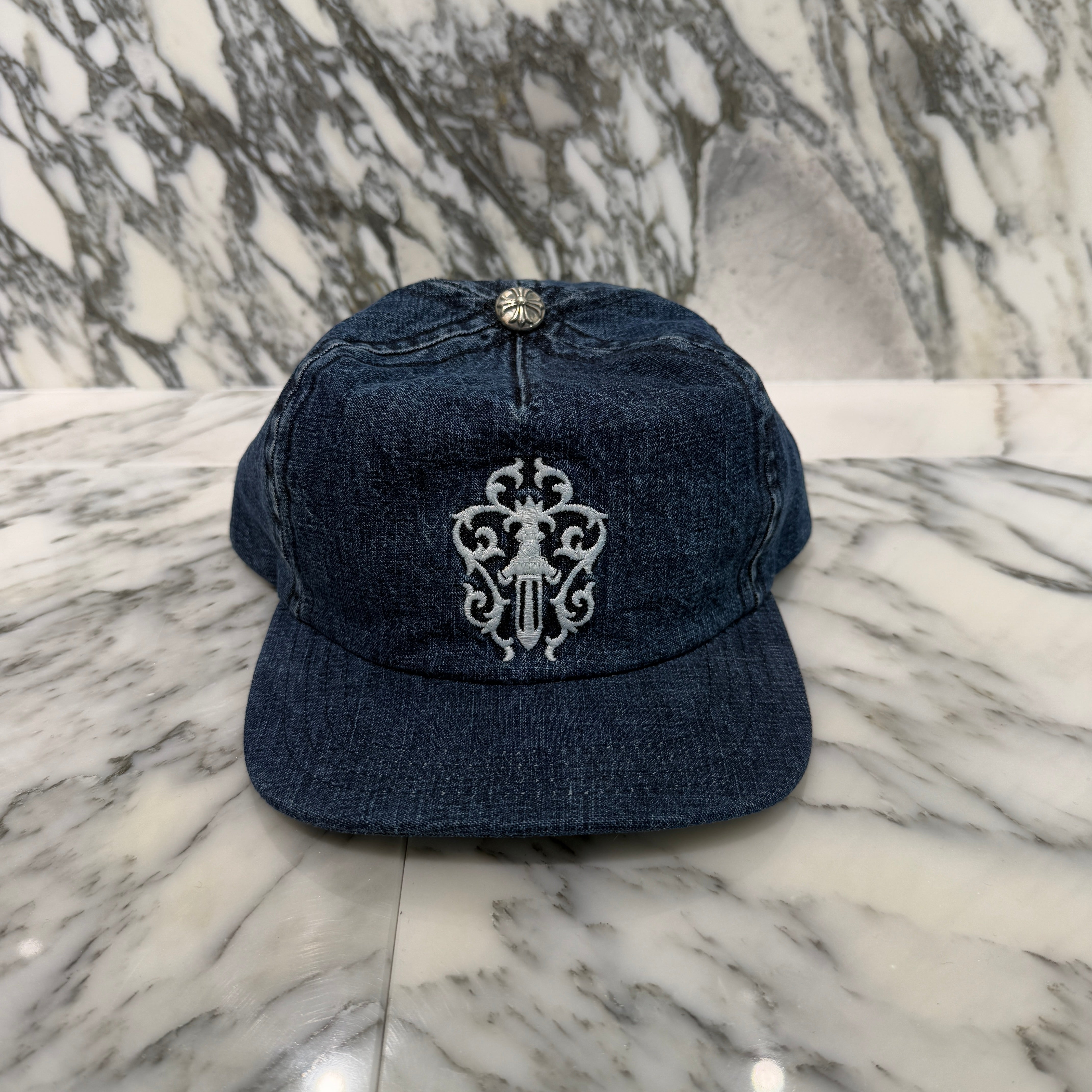 CHROME HEARTS 2024SS Vine Dagger Embroidery Denim Trucker Cap Size ONE SIZE（53-60）クロムハーツ ヴァインダガー 刺繍 デニム トラッカーキャップ サイズONE SIZE（53-60)